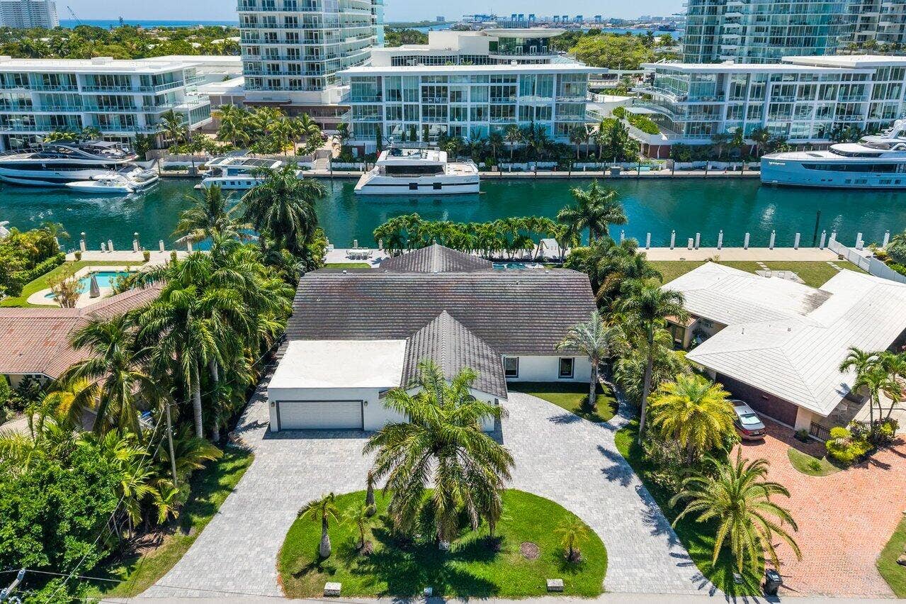 2540 MERCEDES Drive, Fort Lauderdale, Fort Lauderdale, FL 33316 m59