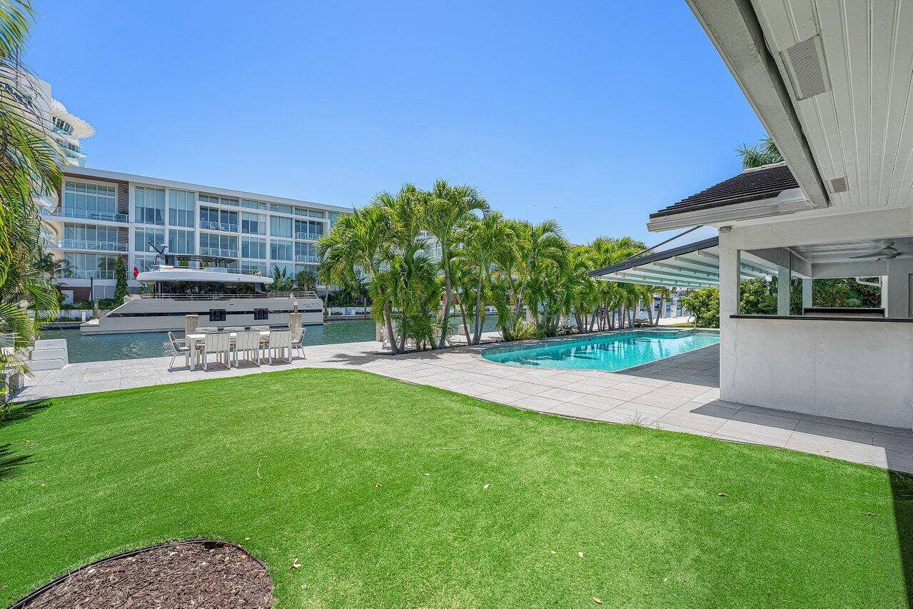 2540 MERCEDES Drive, Fort Lauderdale, Fort Lauderdale, FL 33316 m42