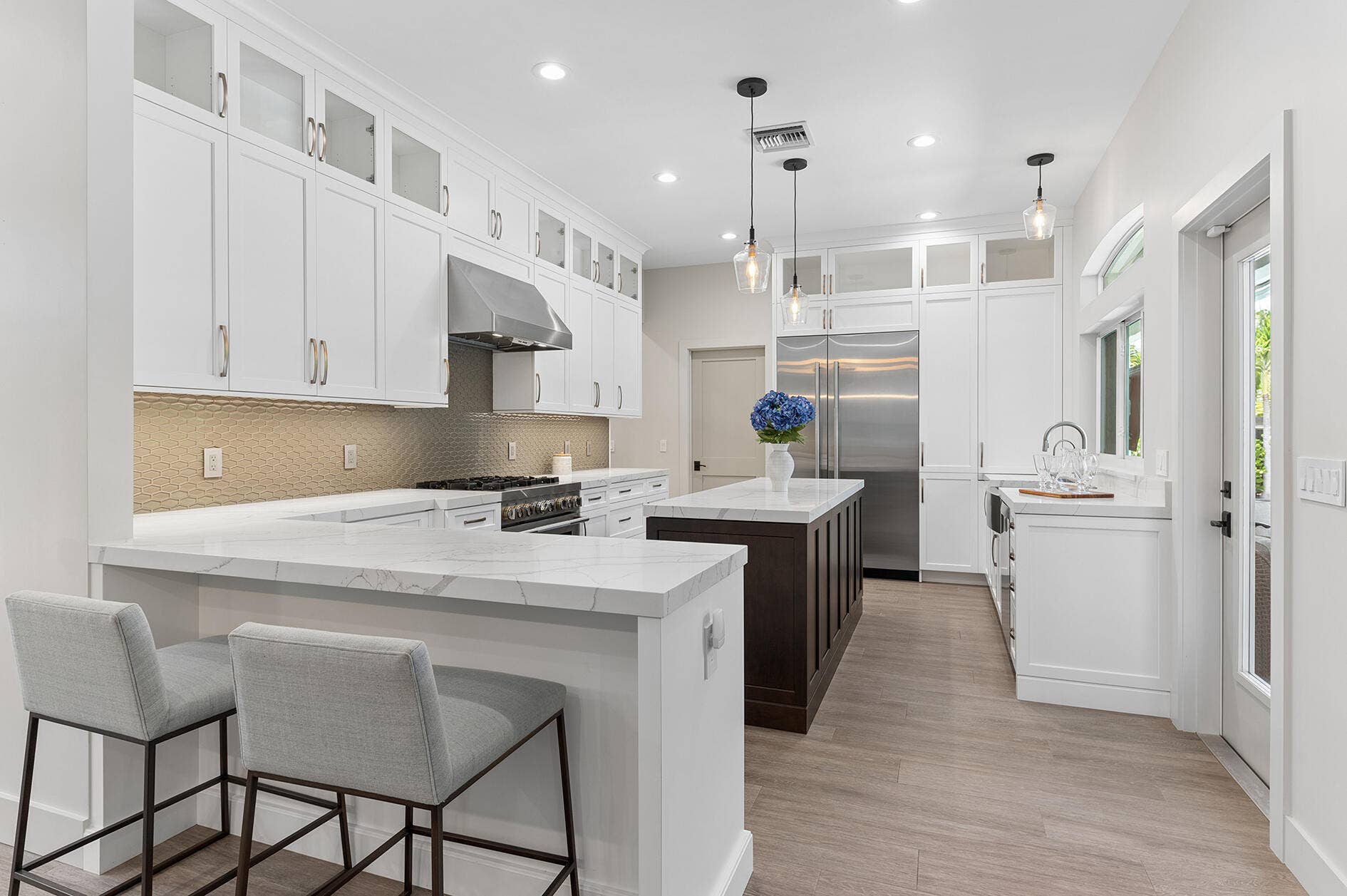 115 NE 16TH Court, Delray Beach, FL 33444 Large open kitchen