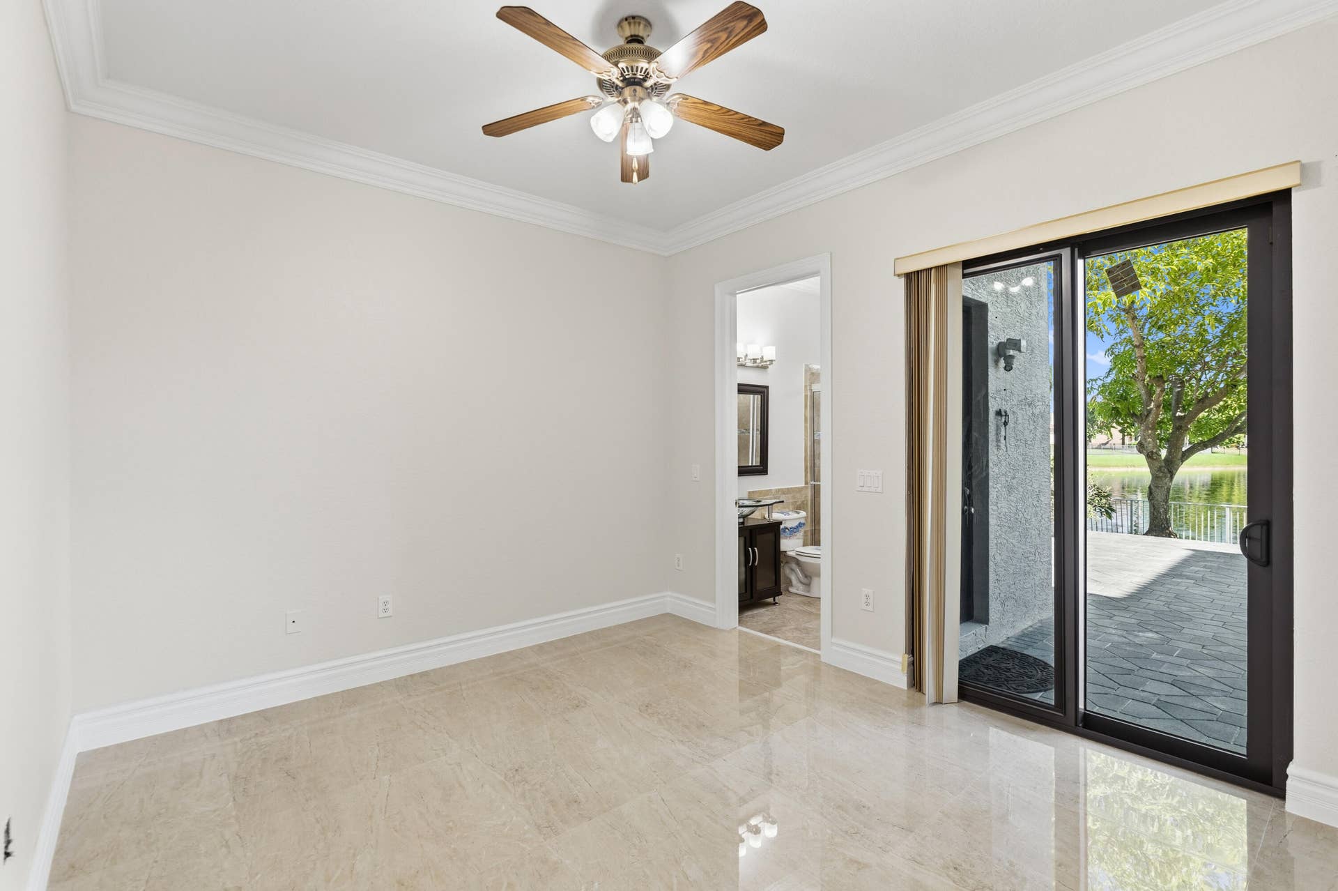 18581 SW 44th Street, Miramar, FL 33029 DSC08163