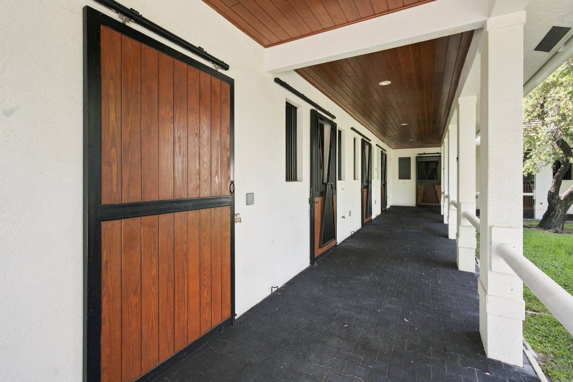 14492 Equestrian Way, Wellington, FL 33414 DSC_05061.jpg-FULL