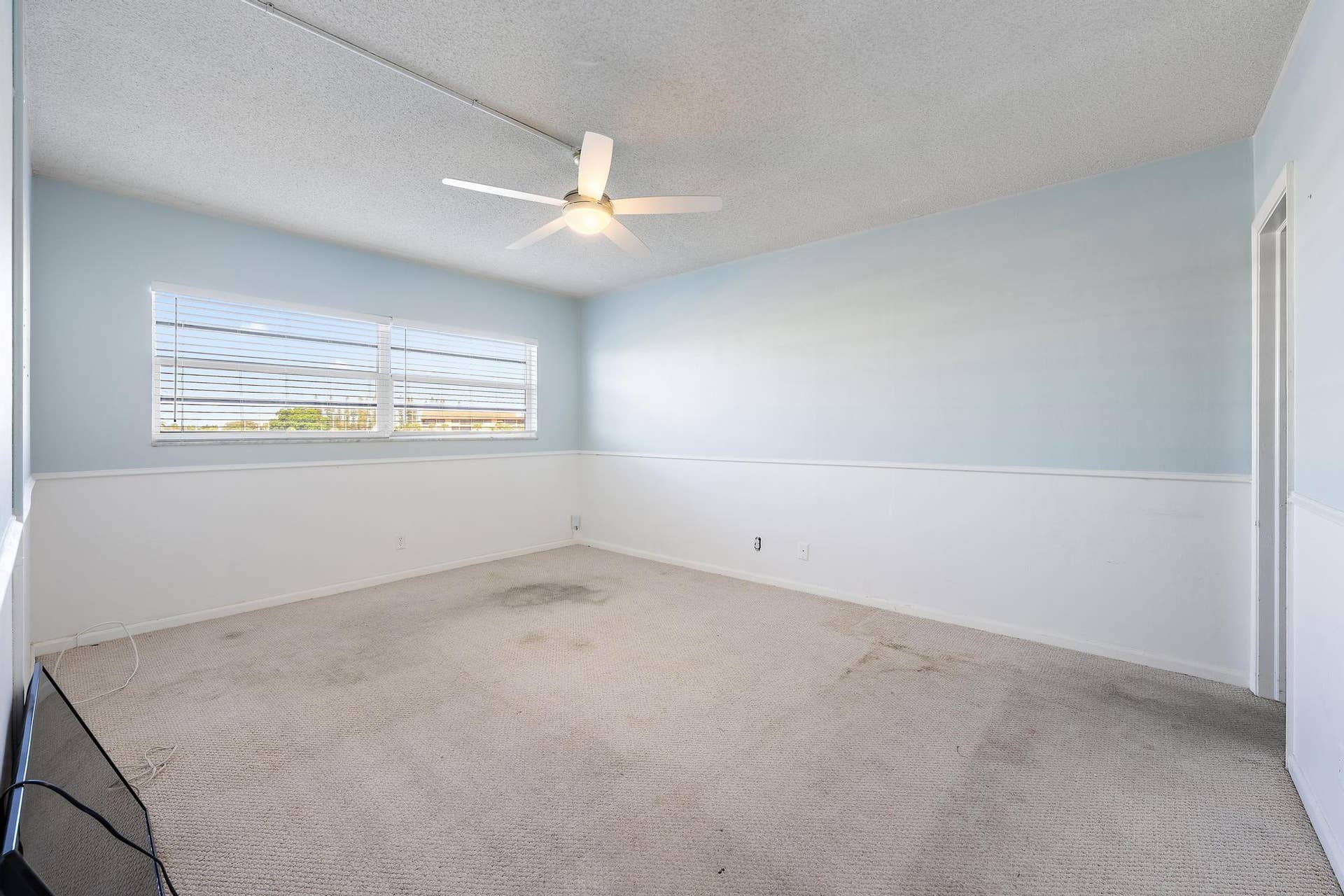 29 Yacht Club Drive, #Unit 405, North Palm Beach, FL 33408 29 Yacht Club Dr 405-8