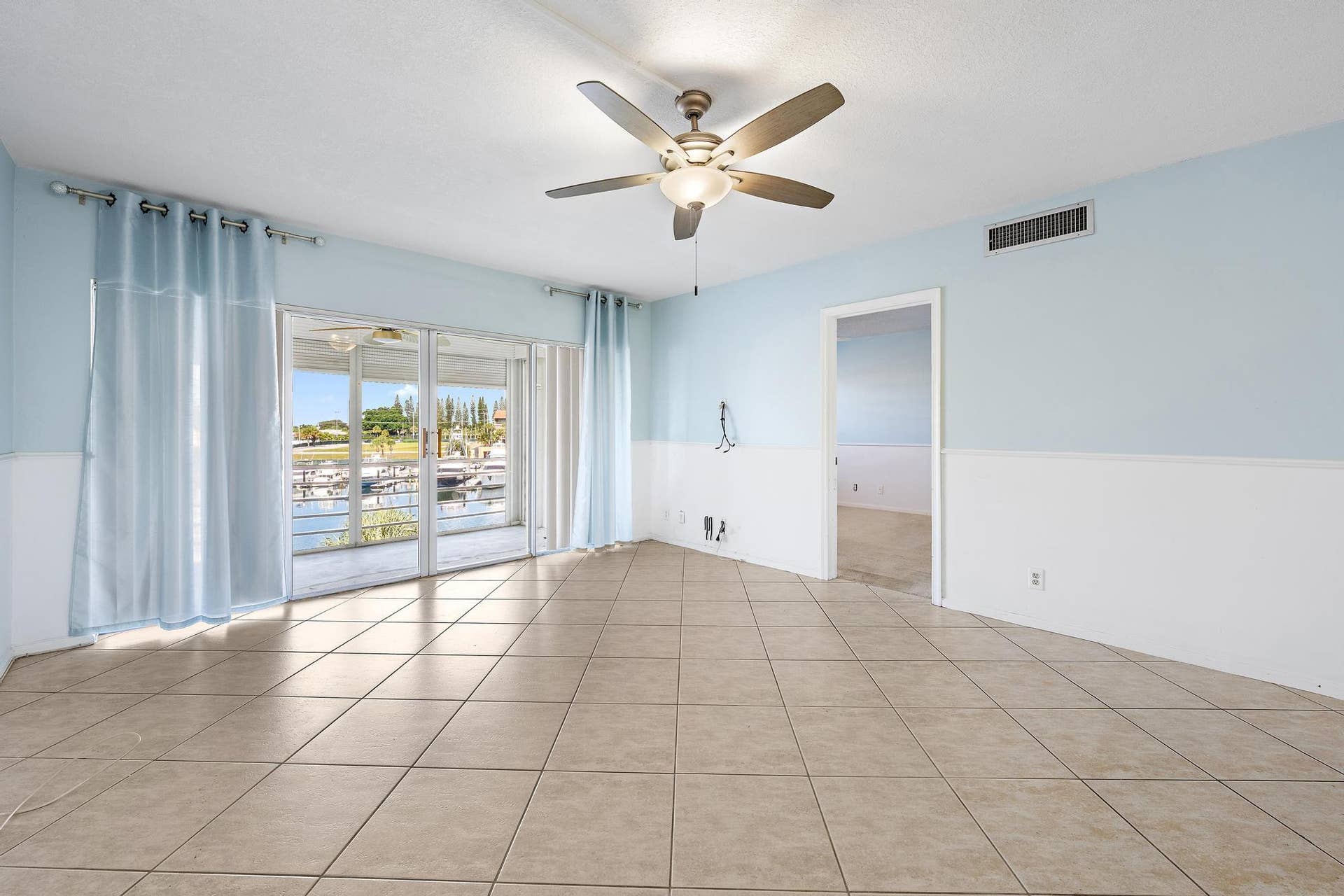 29 Yacht Club Drive, #Unit 405, North Palm Beach, FL 33408 29 Yacht Club Dr 405-6