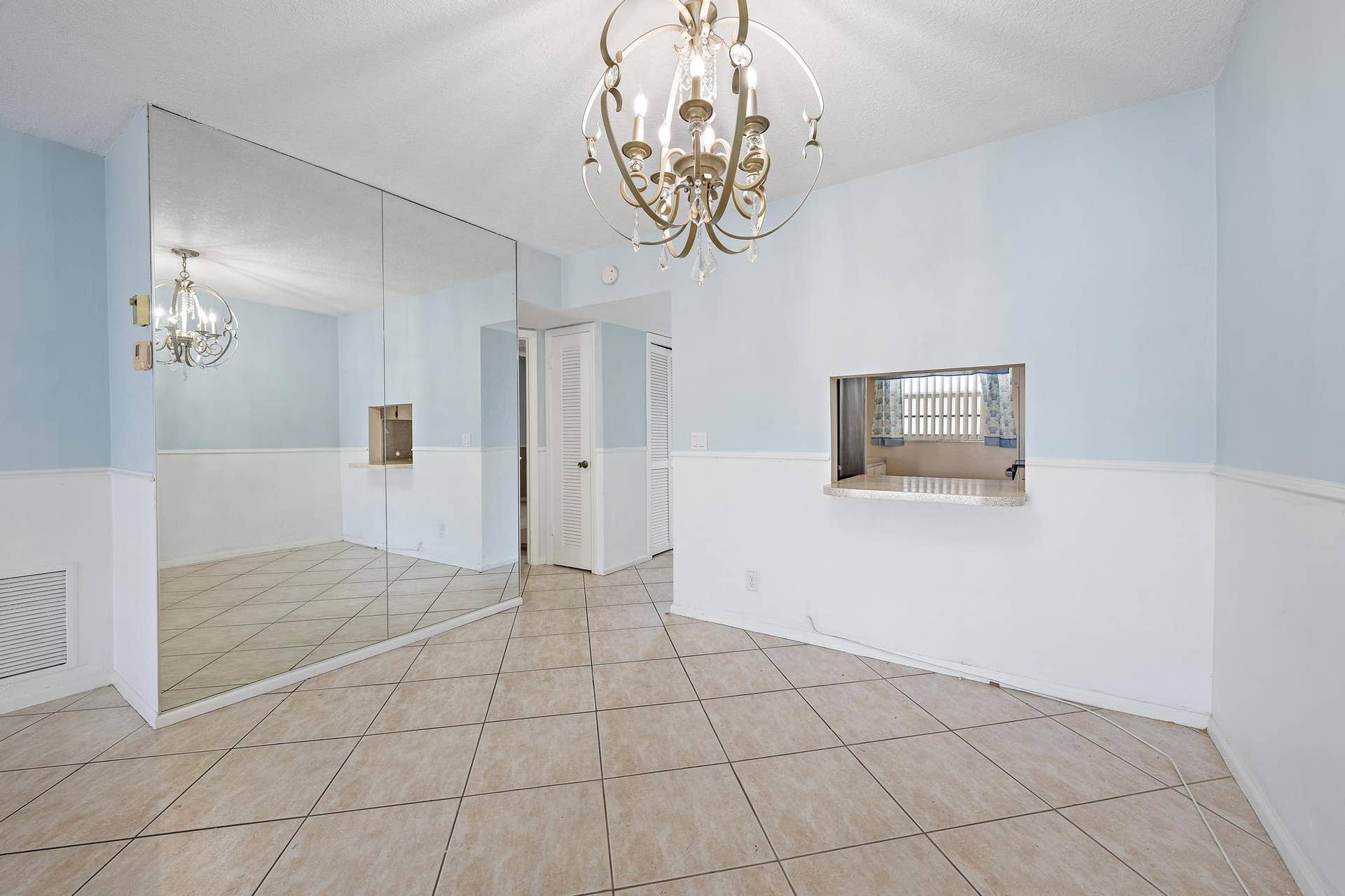 29 Yacht Club Drive, #Unit 405, North Palm Beach, FL 33408 29 Yacht Club Dr 405-5
