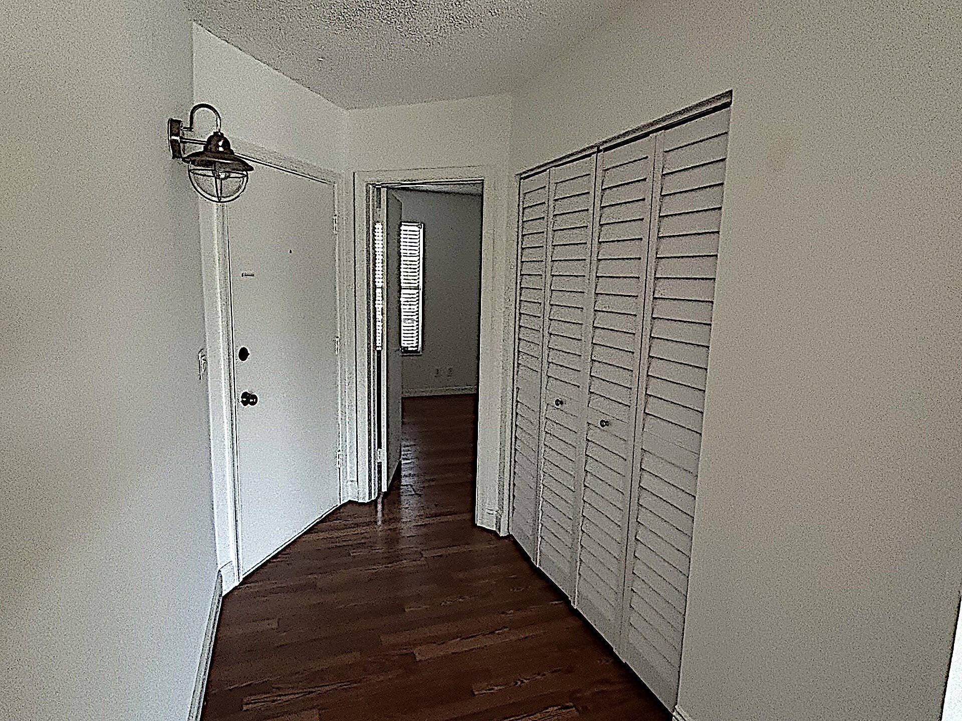 342 Southwind Drive, #203, North Palm Beach, FL 33408 Entrance Foyer1