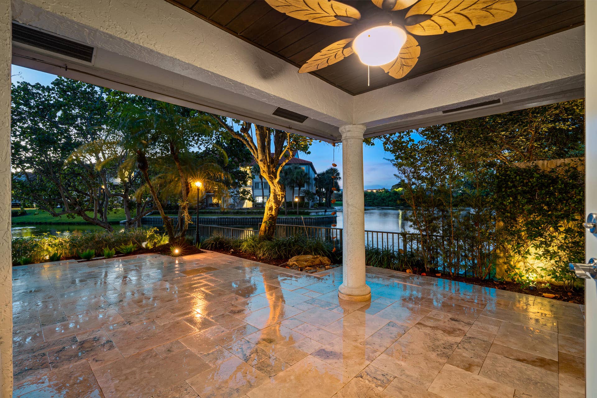 The ouside has a nice covered area come rain or shine.