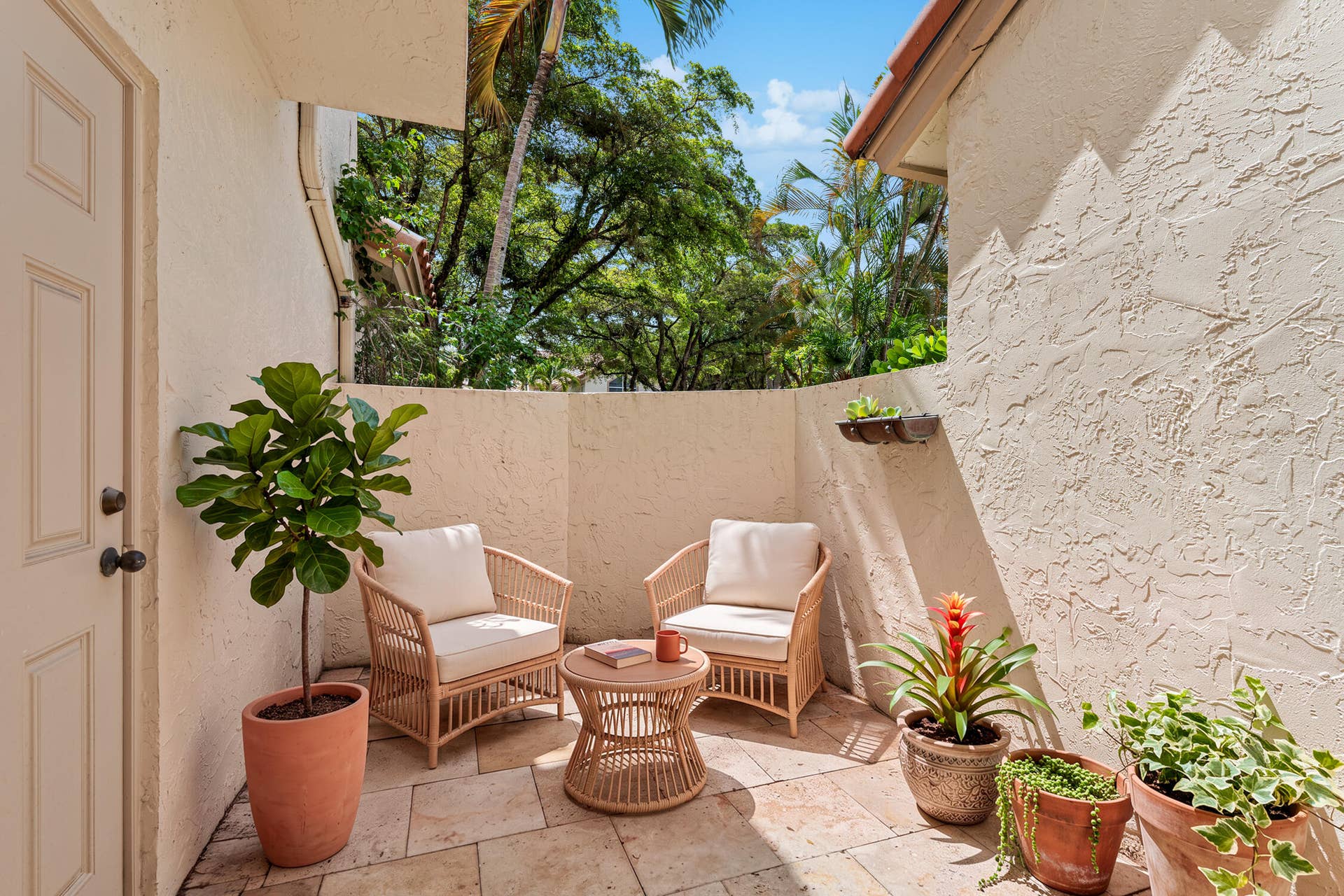 The outside courtyard outside the dining room