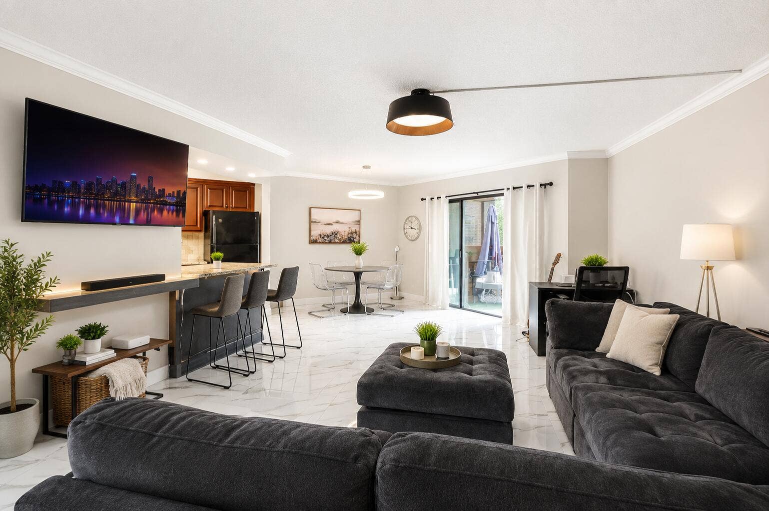 6855 W Broward Boulevard, #201, Plantation, FL 33317 848BFFB5-EA22-46A9-914D-DBFEE9D1CDCF