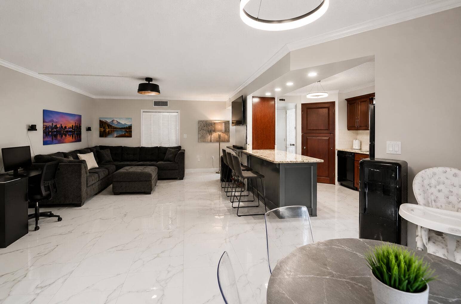 6855 W Broward Boulevard, #201, Plantation, FL 33317 41BE5FB4-0BF1-4ED2-AE7C-956F56D02CCA