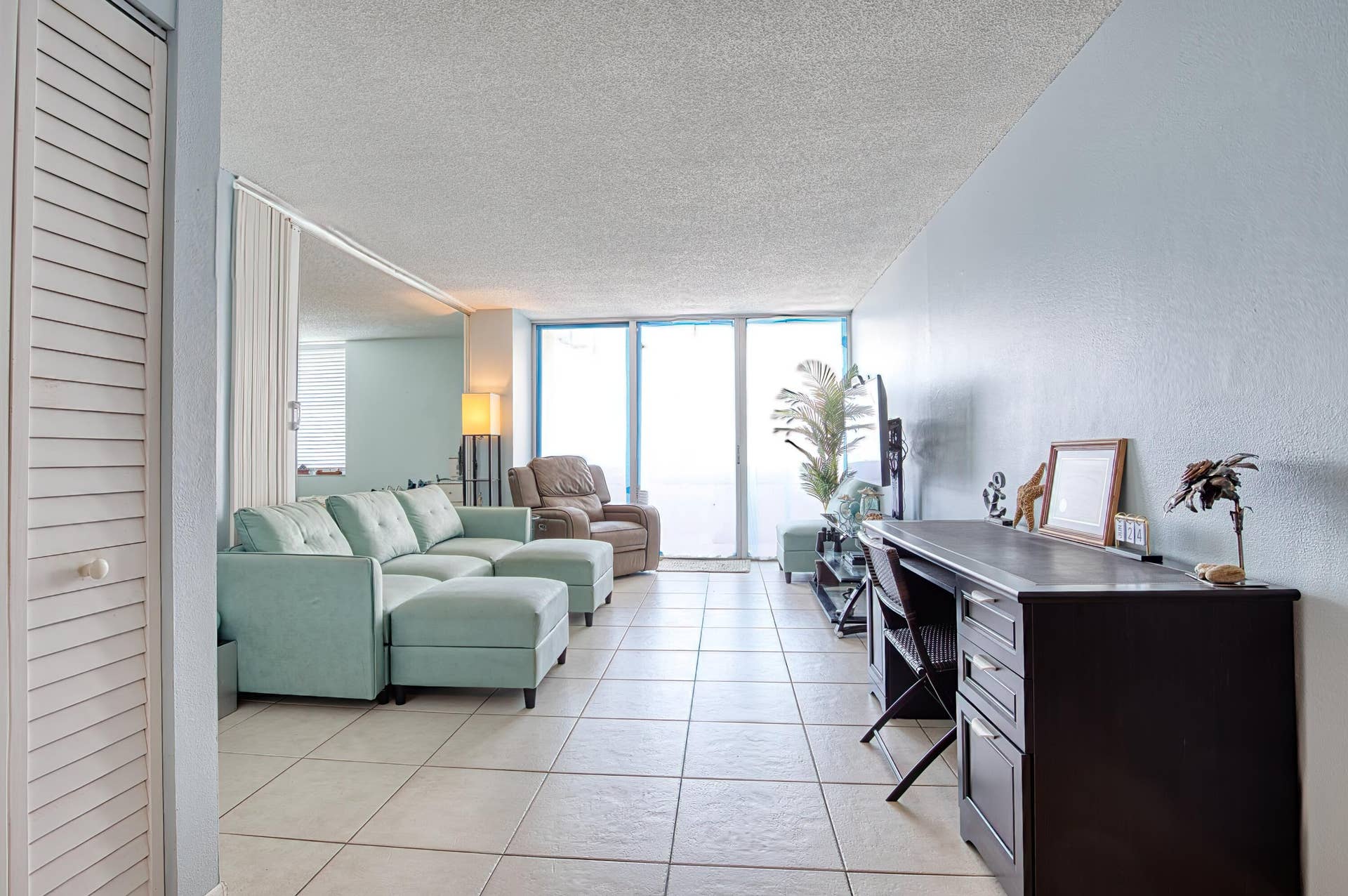 111 Briny Avenue, #27-12, Pompano Beach, FL 33062 I26A0678_hdr