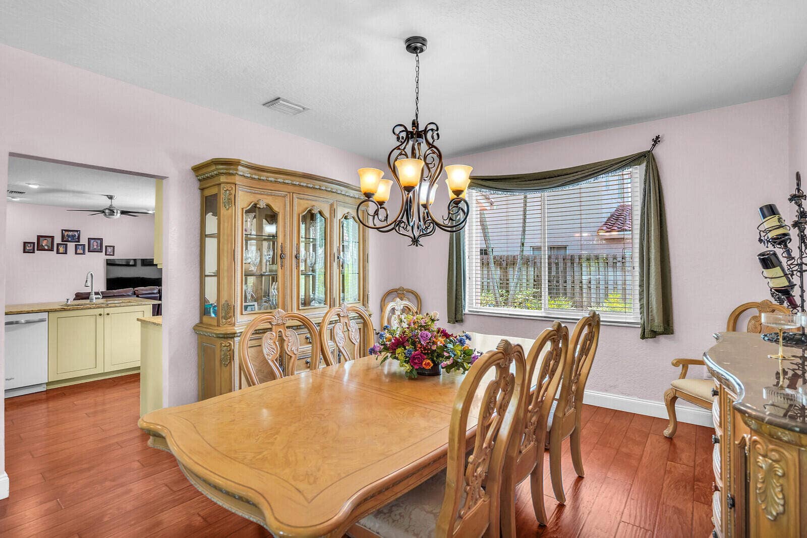 317 E Garden Cove Circle, Davie, FL 33325 B26066749
