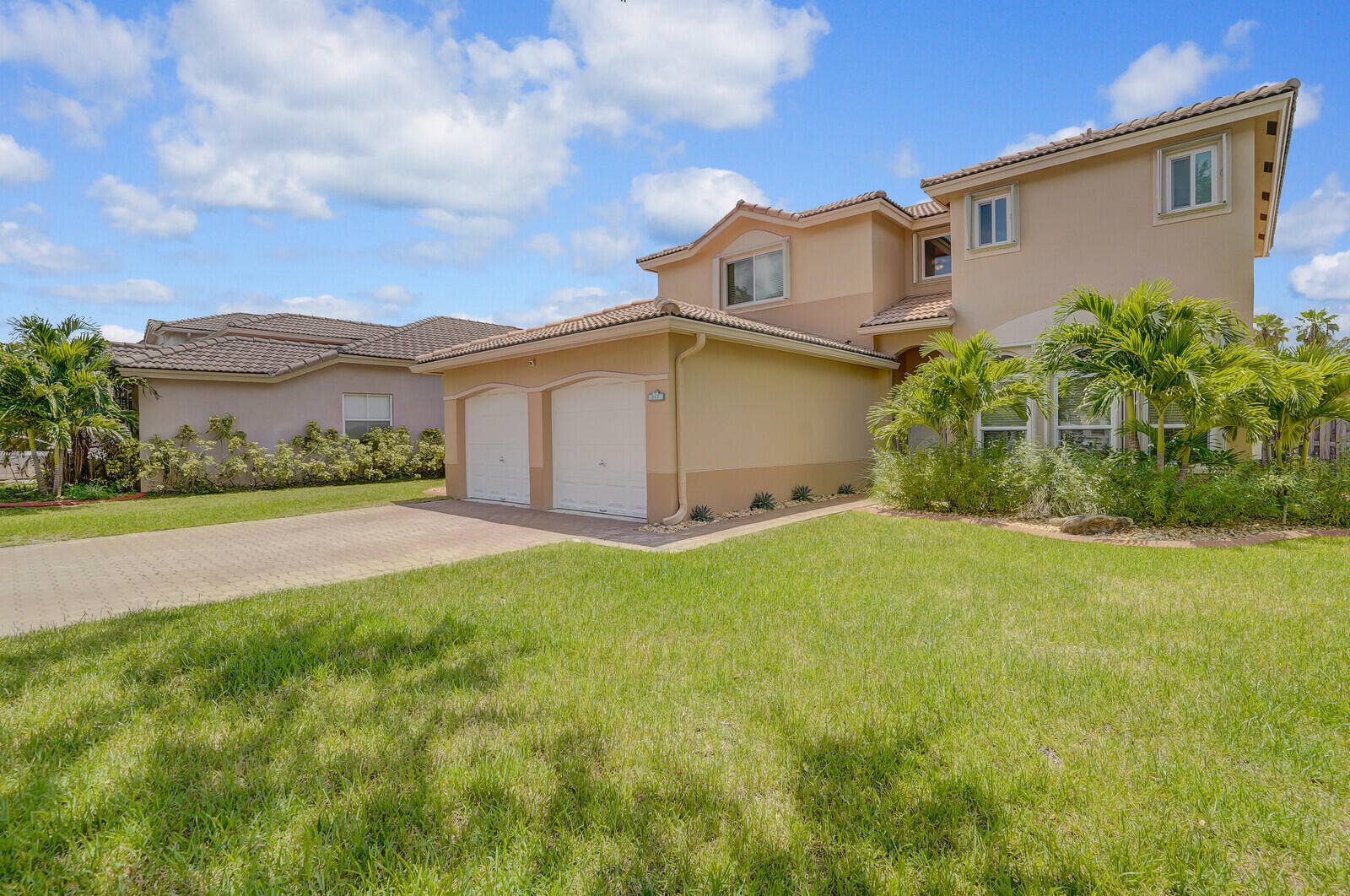317 E Garden Cove Circle, Davie, FL 33325 317 E Garden Cove Circle,