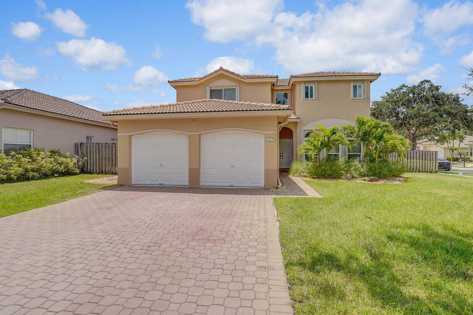 317 E Garden Cove Circle, Davie, FL 33325 317 E Garden Cove Circle,