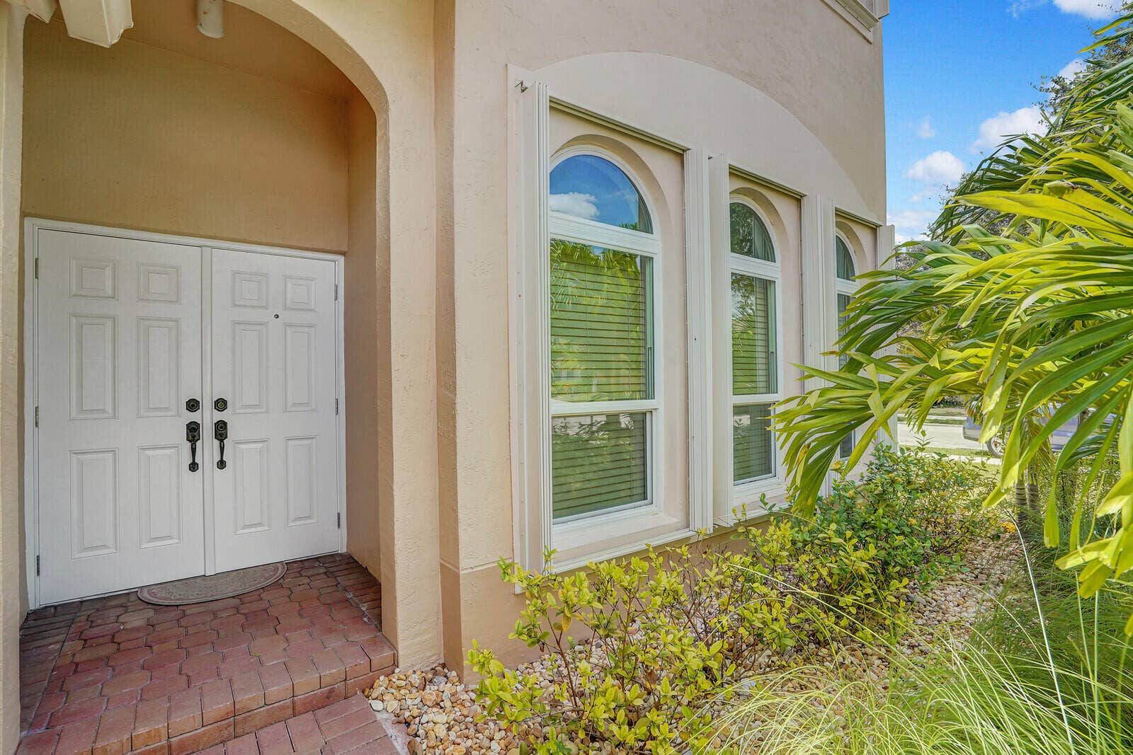 317 E Garden Cove Circle, Davie, FL 33325 317 E Garden Cove Circle,