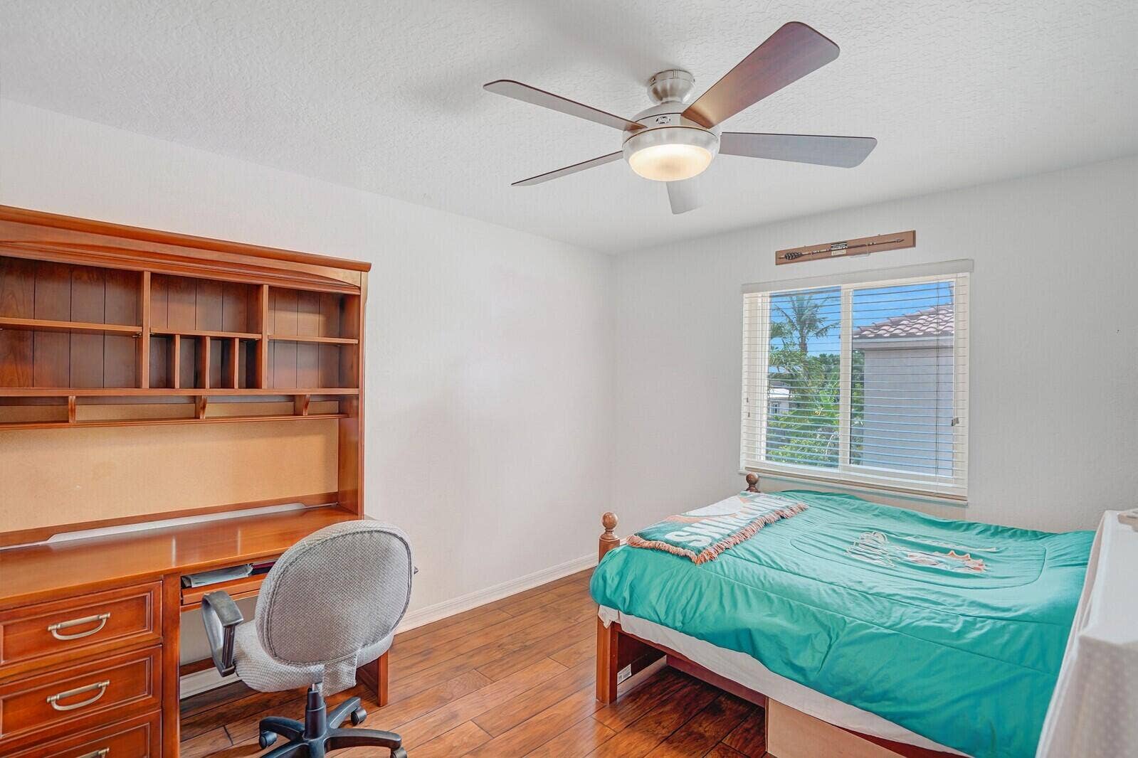 317 E Garden Cove Circle, Davie, FL 33325 B26066749