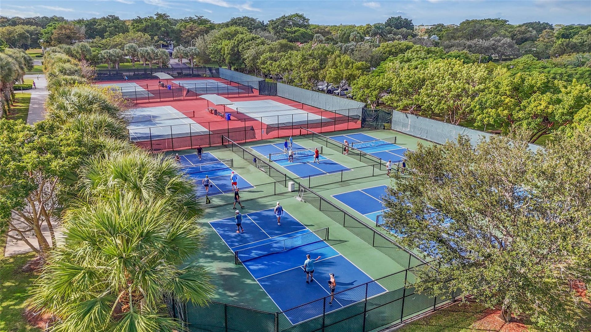 545 Oaks Lane, #410, Pompano Beach, FL 33069 Pickle Ball and Tennis courts
