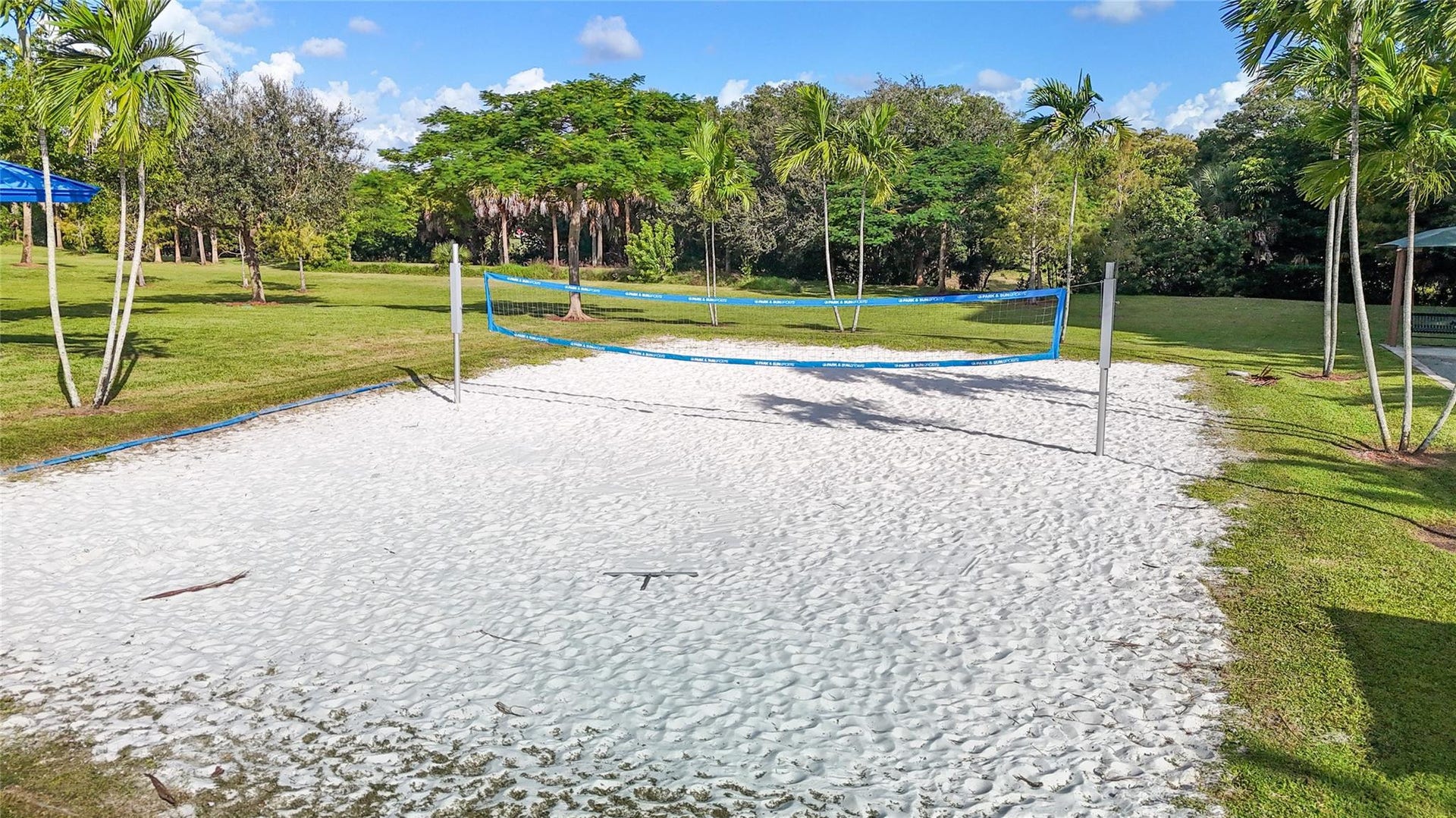 545 Oaks Lane, #410, Pompano Beach, FL 33069 Volley Ball Court