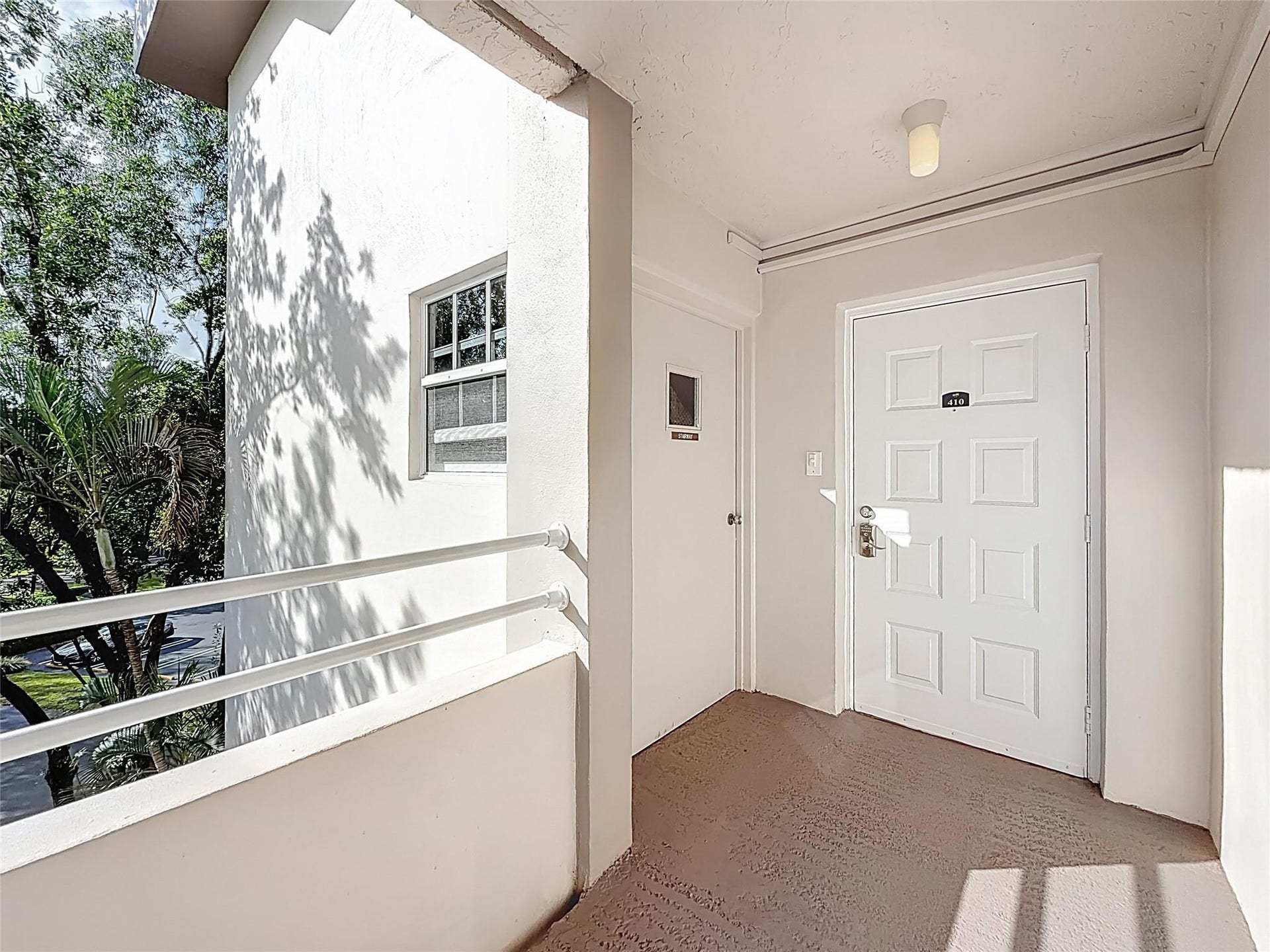 545 Oaks Lane, #410, Pompano Beach, FL 33069 Photo 7