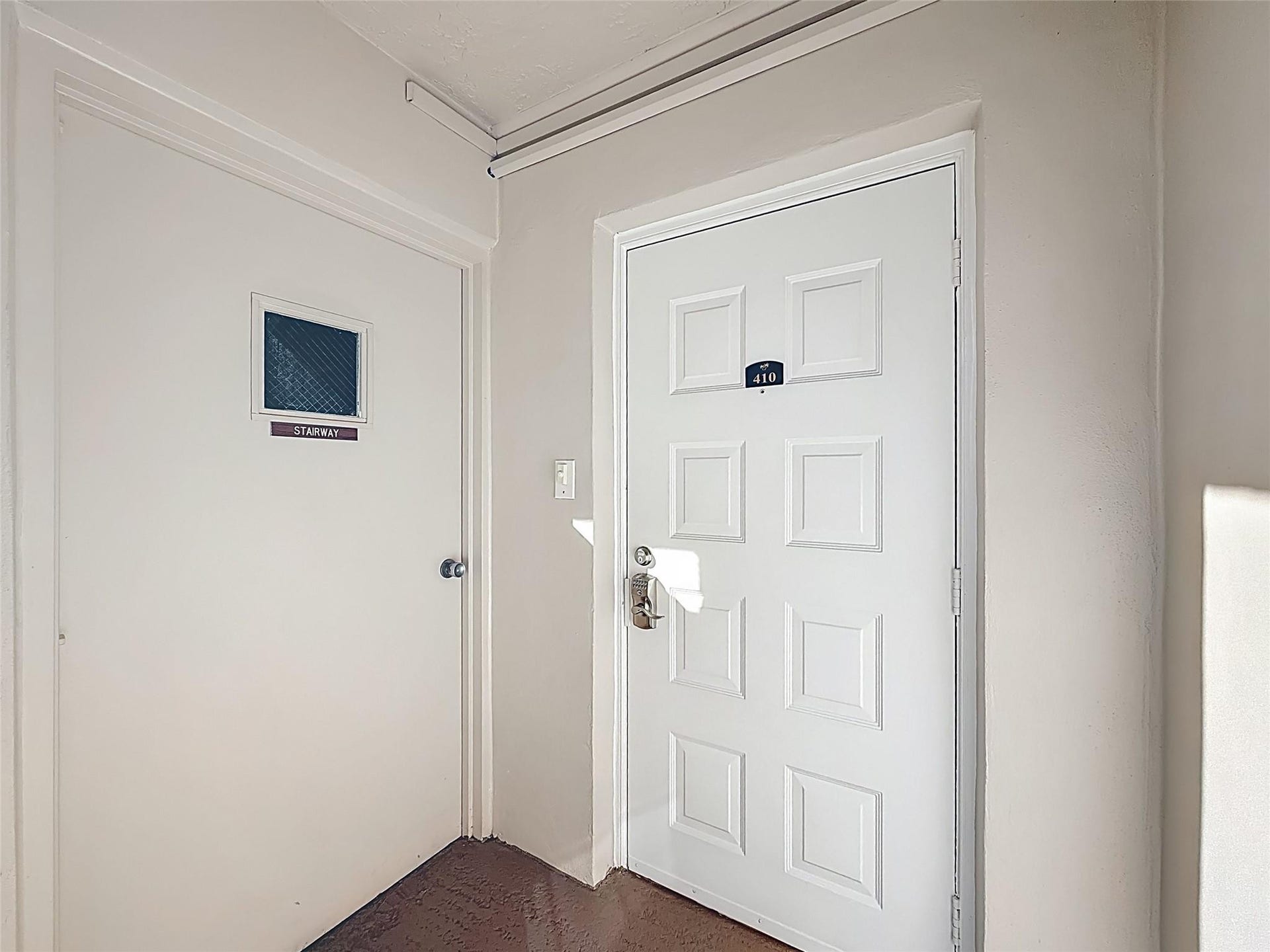 545 Oaks Lane, #410, Pompano Beach, FL 33069 Photo 8