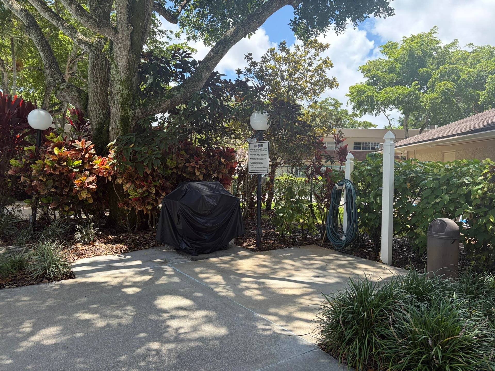 1of2 Rec areas exclusive to Oaks Clubhouse Dr.