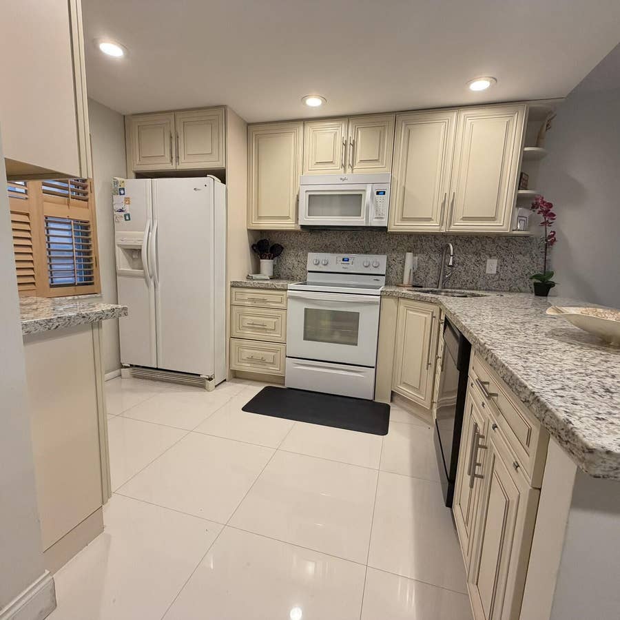 Property photo for 3800 OAKS CLUBHOUSE Drive, #311, Pompano Beach, FL