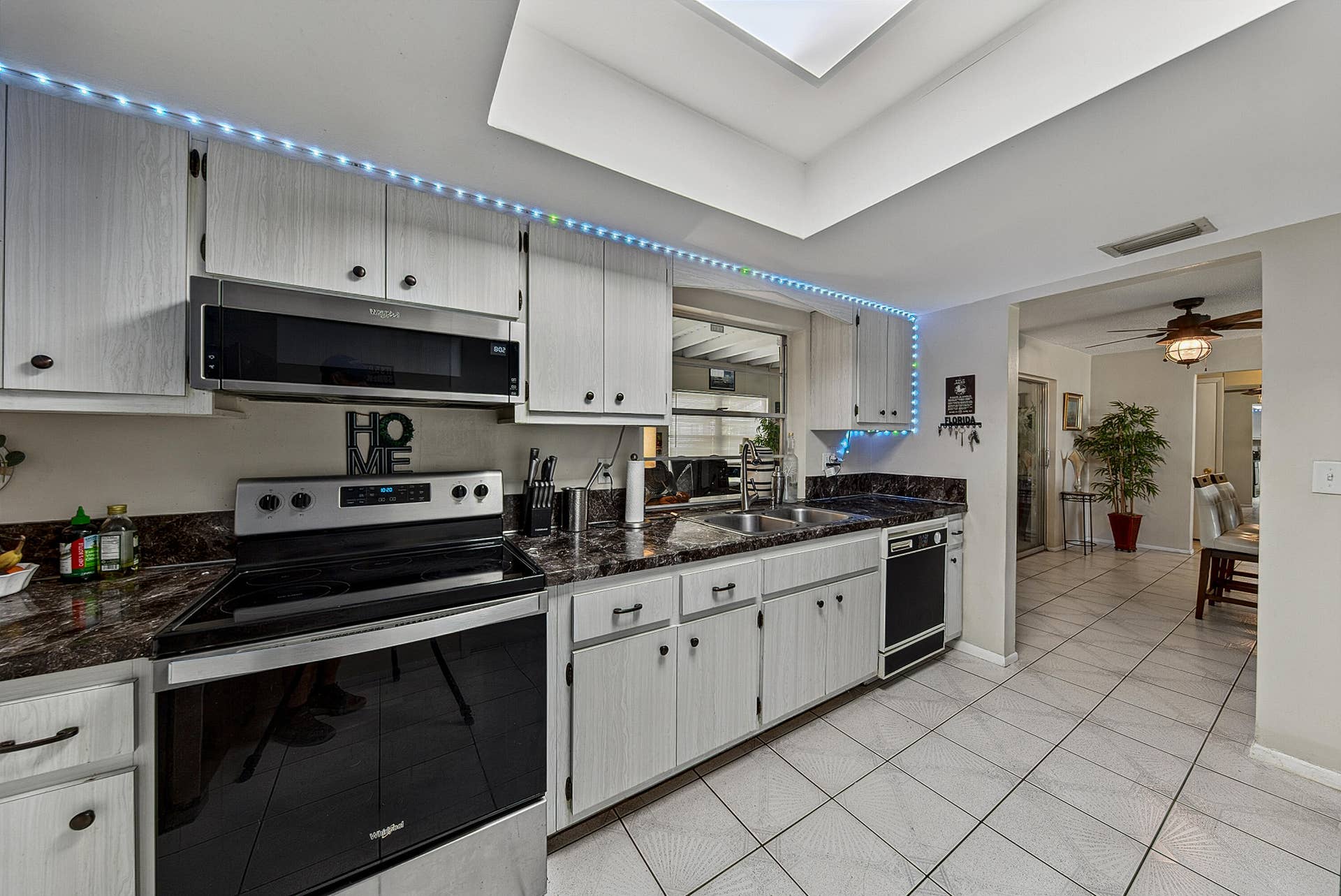 2930 NW 1st Drive, Pompano Beach, FL 33064 cowen-30