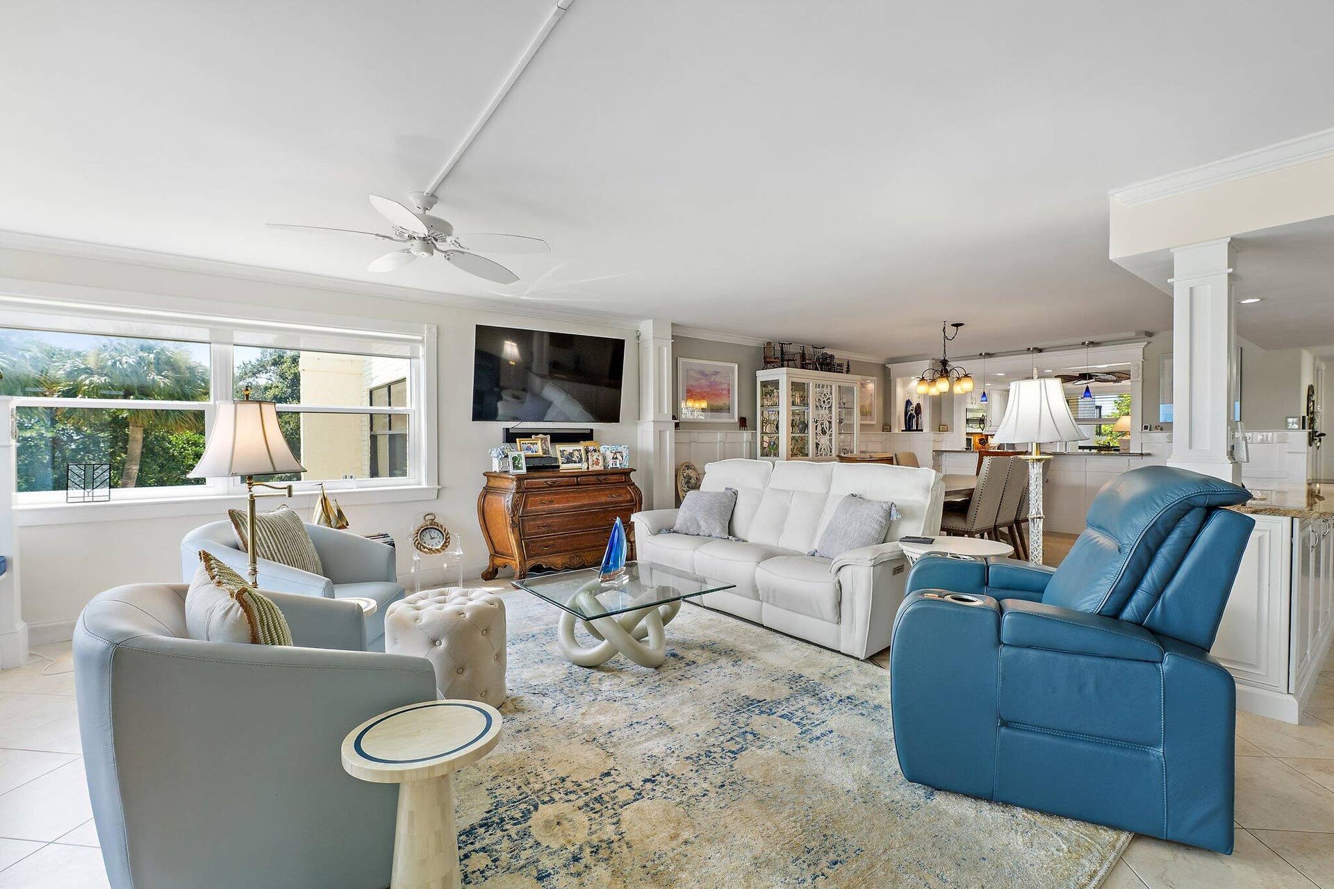 374 Golfview Road, #405, North Palm Beach, FL 33408 Great Room