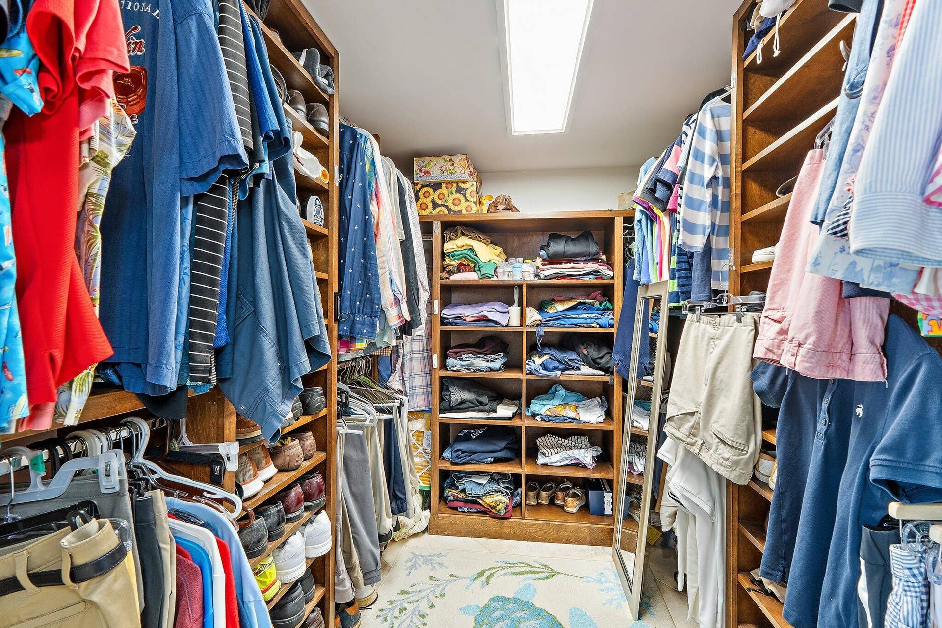 374 Golfview Road, #405, North Palm Beach, FL 33408 Primary Closet