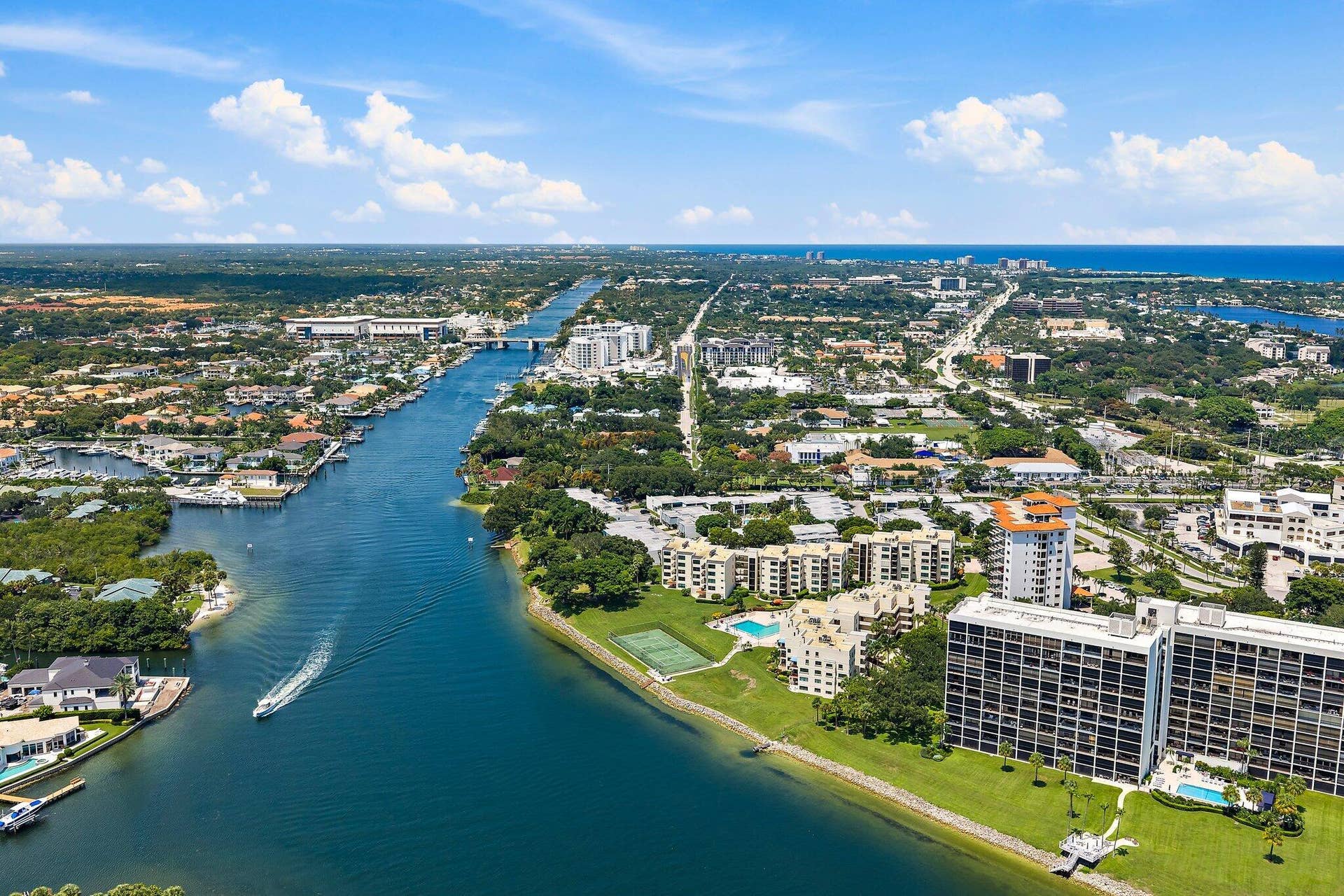 374 Golfview Road, #405, North Palm Beach, FL 33408 Aerial