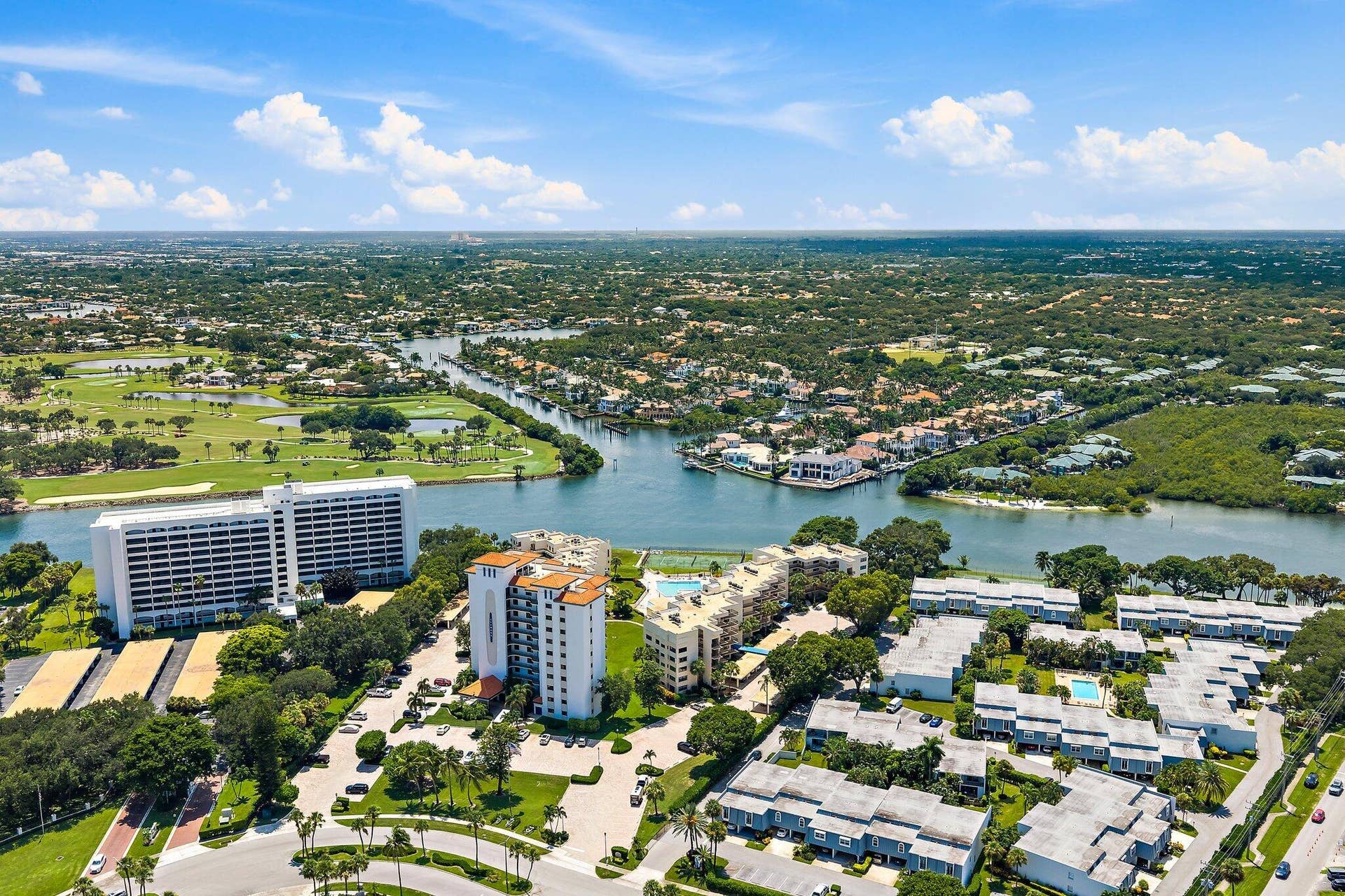 374 Golfview Road, #405, North Palm Beach, FL 33408 Aerial
