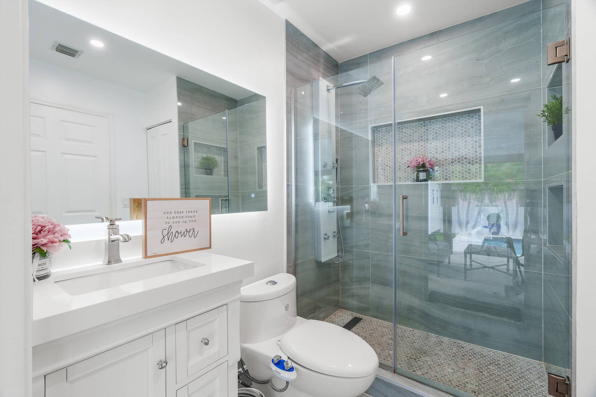 533 NE 1st Avenue, Deerfield Beach, FL 33441 Owner Suite Shower