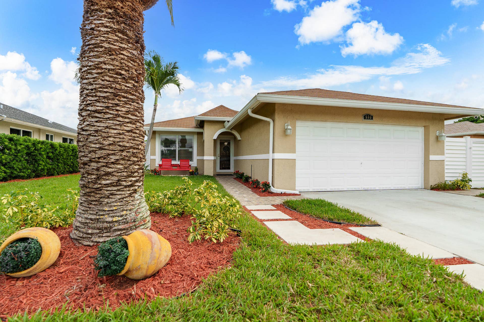 533 NE 1st Avenue, Deerfield Beach, FL 33441 Front Yard View