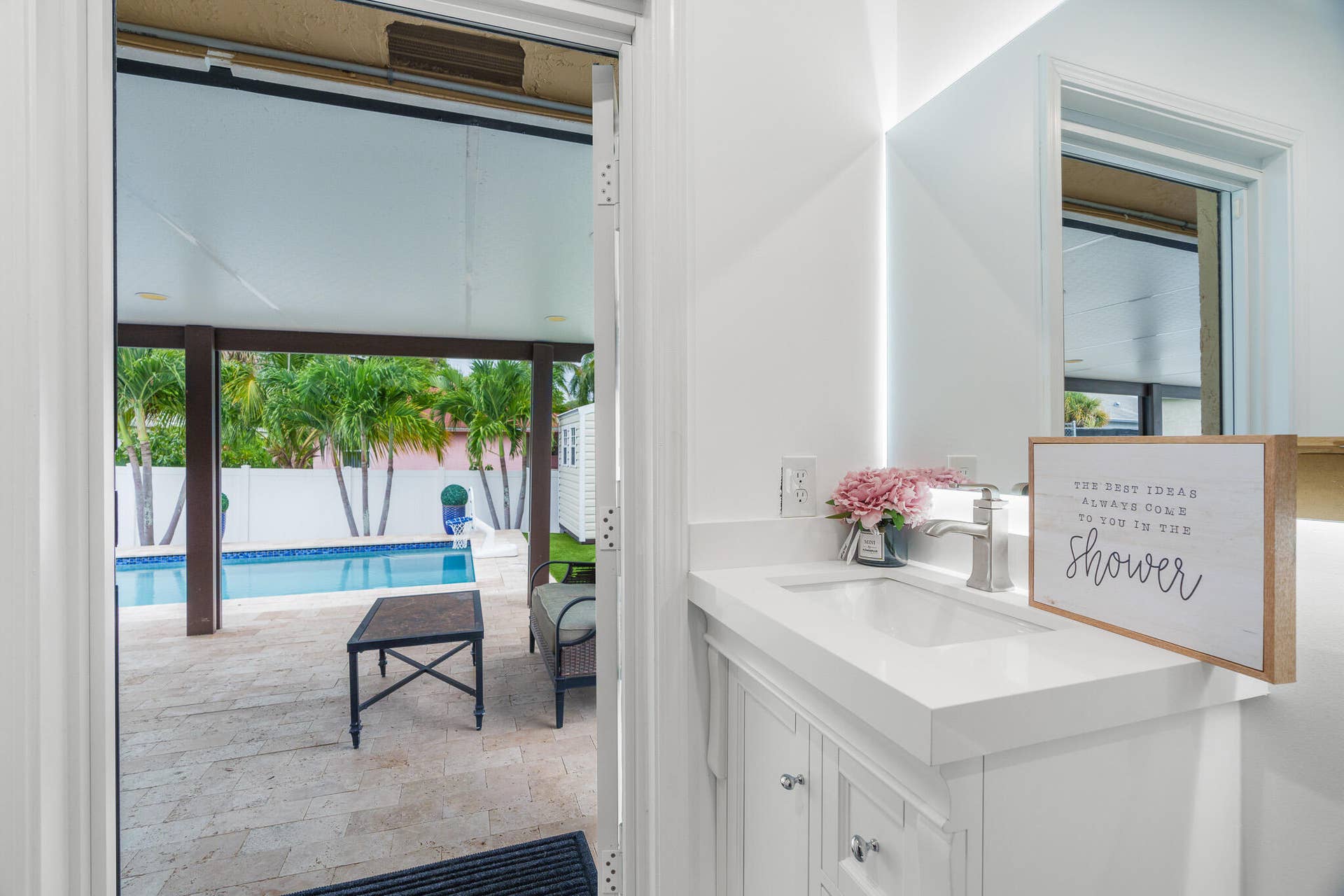 533 NE 1st Avenue, Deerfield Beach, FL 33441 Owner Suite Access to Backyard
