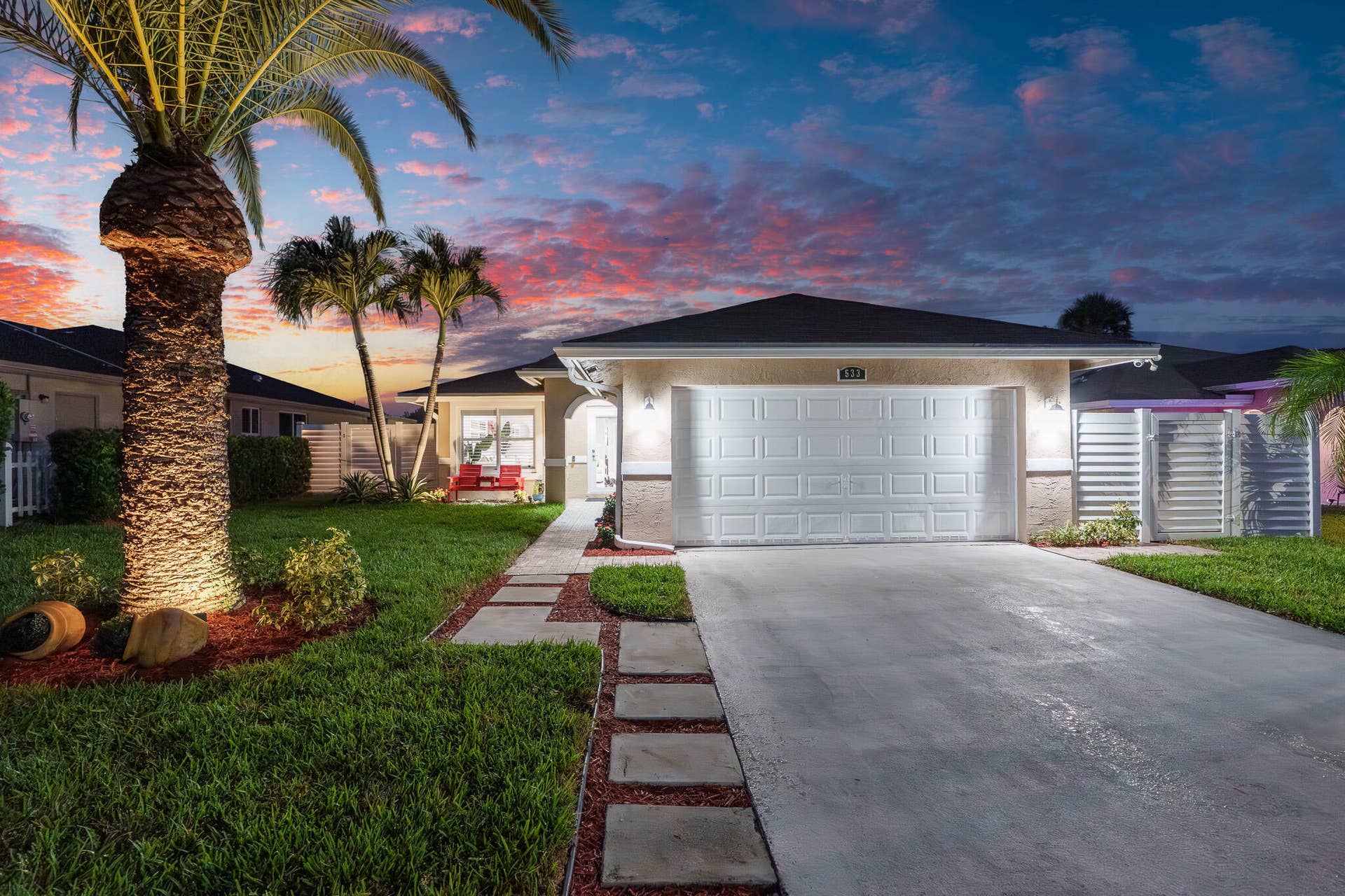 533 NE 1st Avenue, Deerfield Beach, FL 33441 Front Twilight View