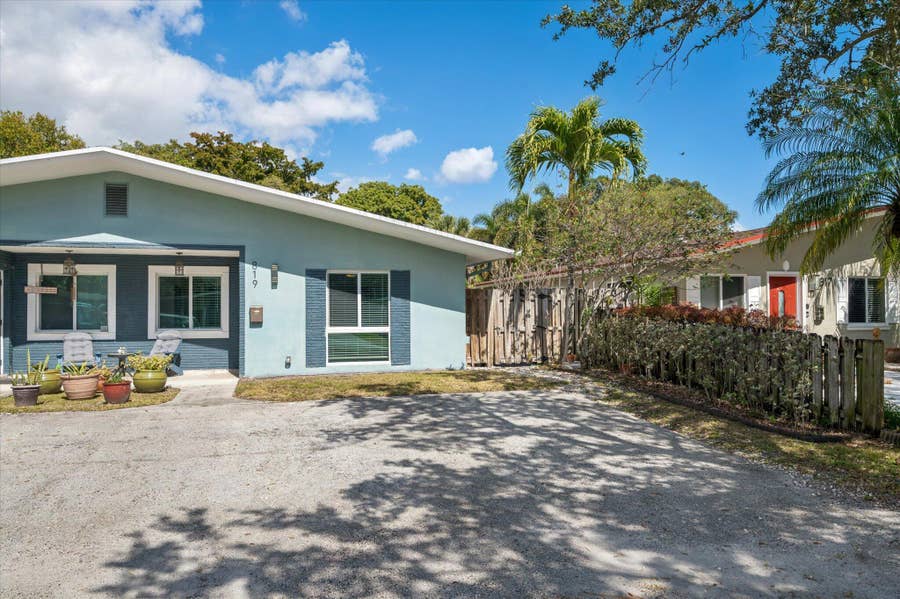 Property photo for 819 SW 13TH Street, Fort Lauderdale, FL
