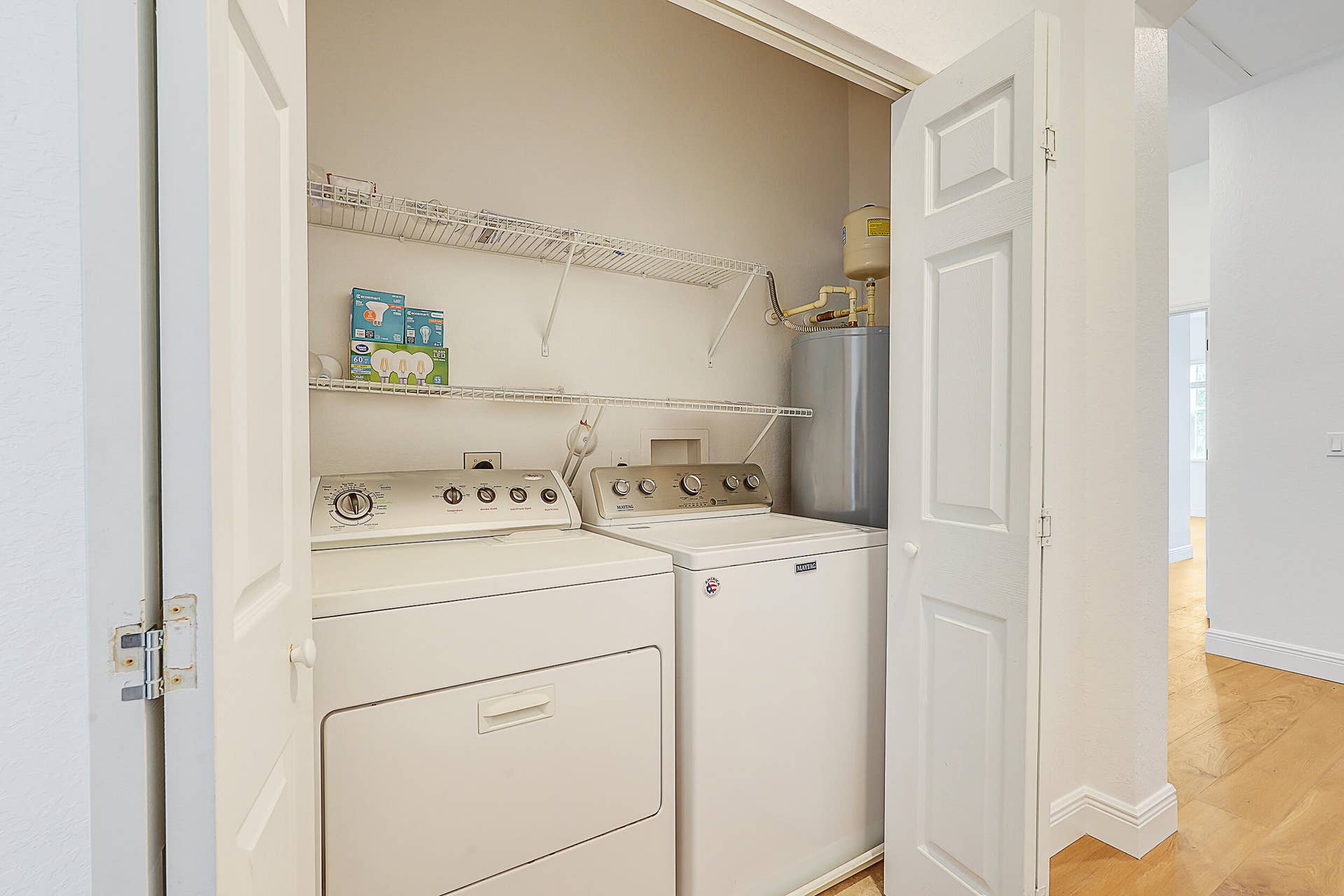 Washer/Dryer on 2nd Floor