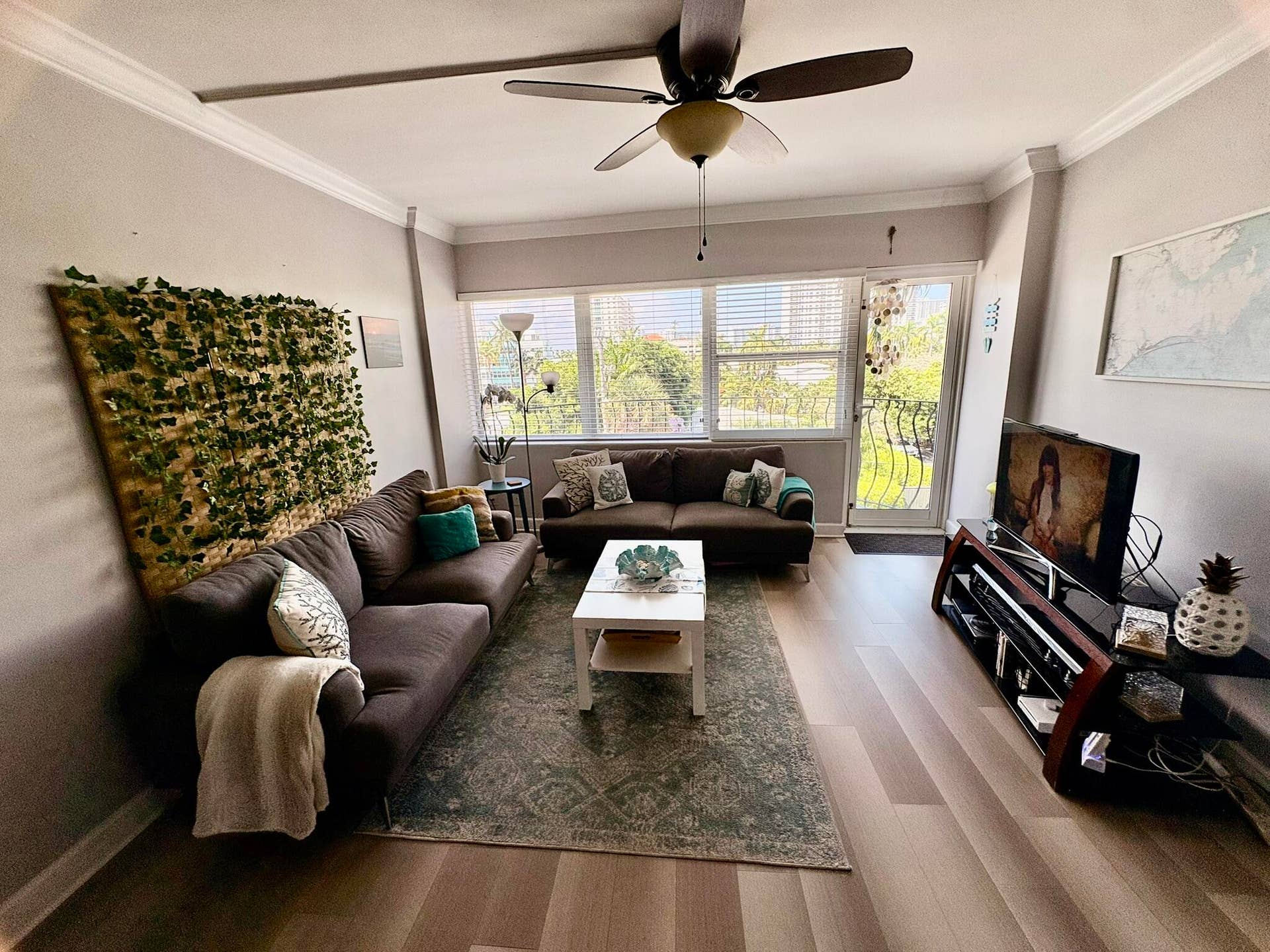 3250 NE 28TH Street, #406, Fort Lauderdale, FL 33308 IMG_3856