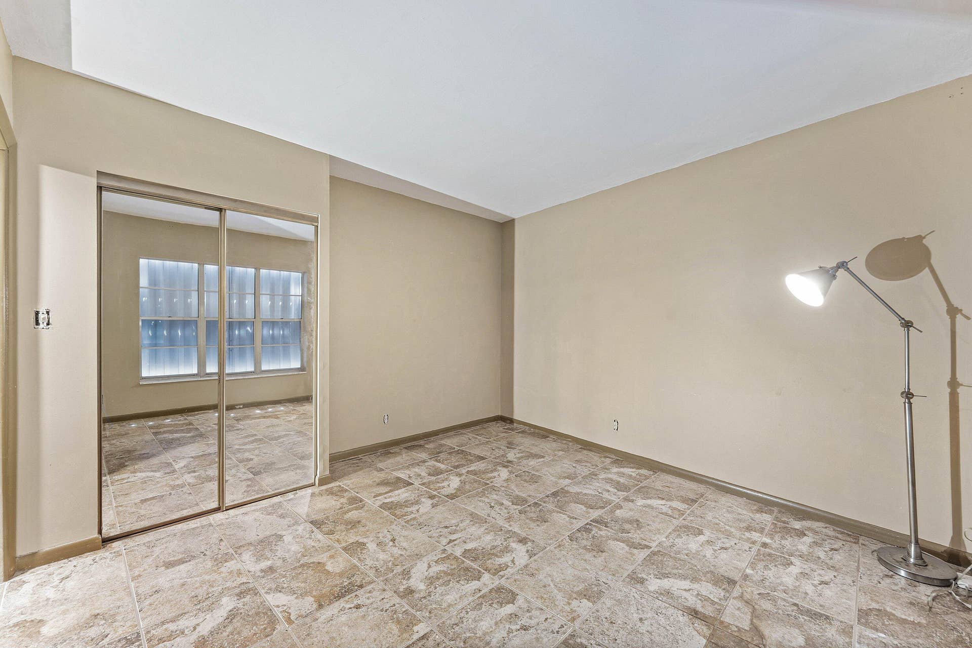 155 Yacht Club Drive, #101, North Palm Beach, FL 33408 8 015-155YachtClubDrive-101-NorthPalmBea