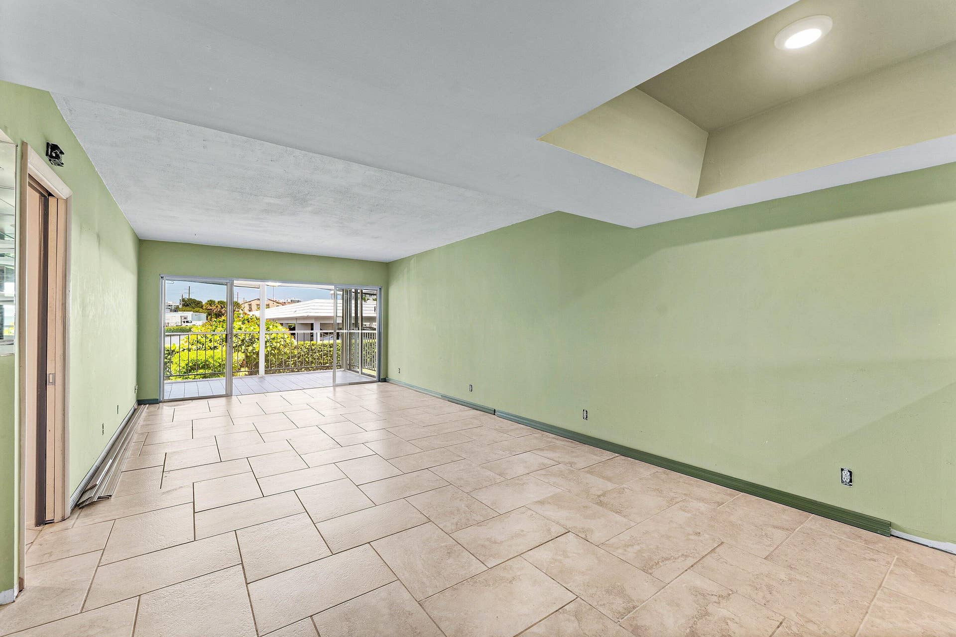 155 Yacht Club Drive, #101, North Palm Beach, FL 33408 2 008-155YachtClubDrive-101-NorthPalmBea