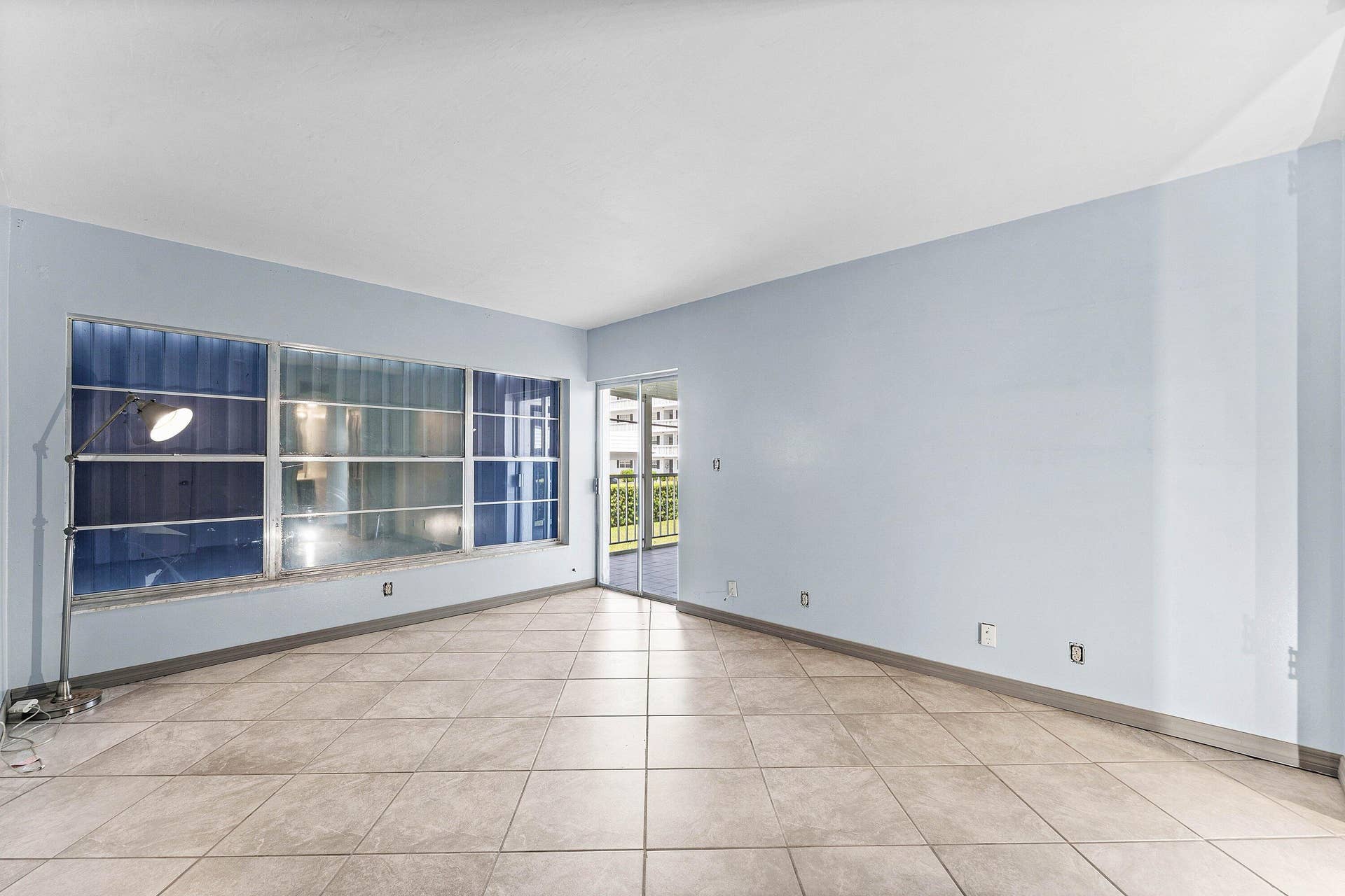 155 Yacht Club Drive, #101, North Palm Beach, FL 33408 11 018-155YachtClubDrive-101-NorthPalmBe