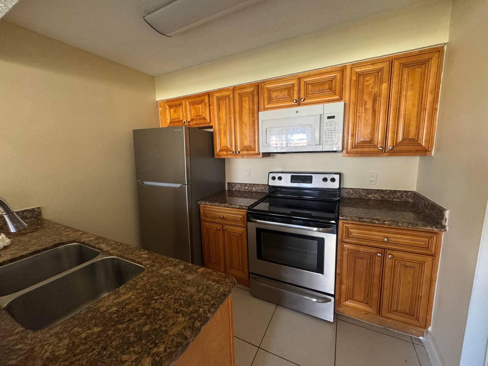 1241 SW 46th Avenue, #1008, Pompano Beach, FL 33069 IMG_1007