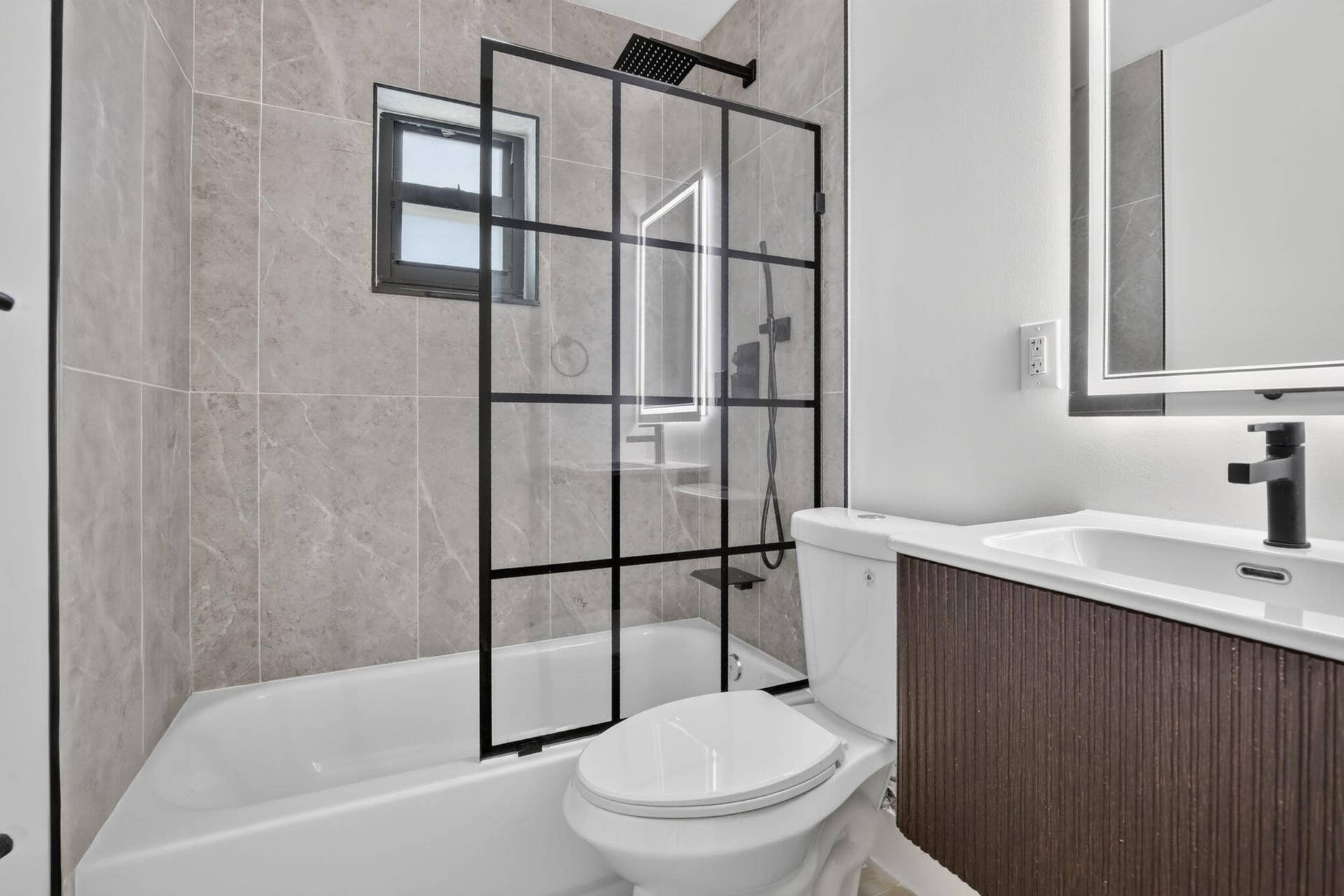 4329 SW 49TH Court, Dania Beach, FL 33314 21-web-or-mls-_A7A5604