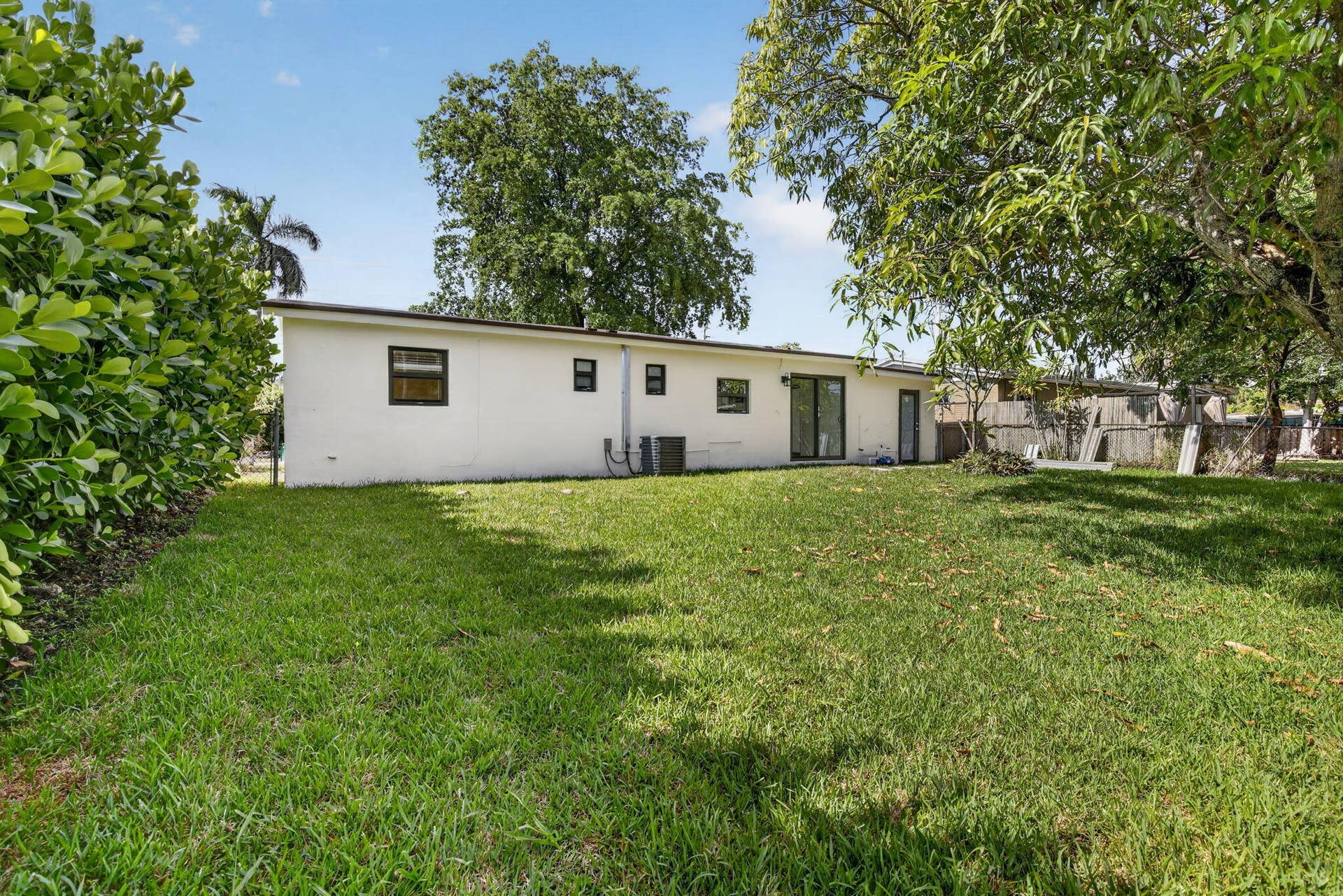 4329 SW 49TH Court, Dania Beach, FL 33314 33-web-or-mls-_A7A5642