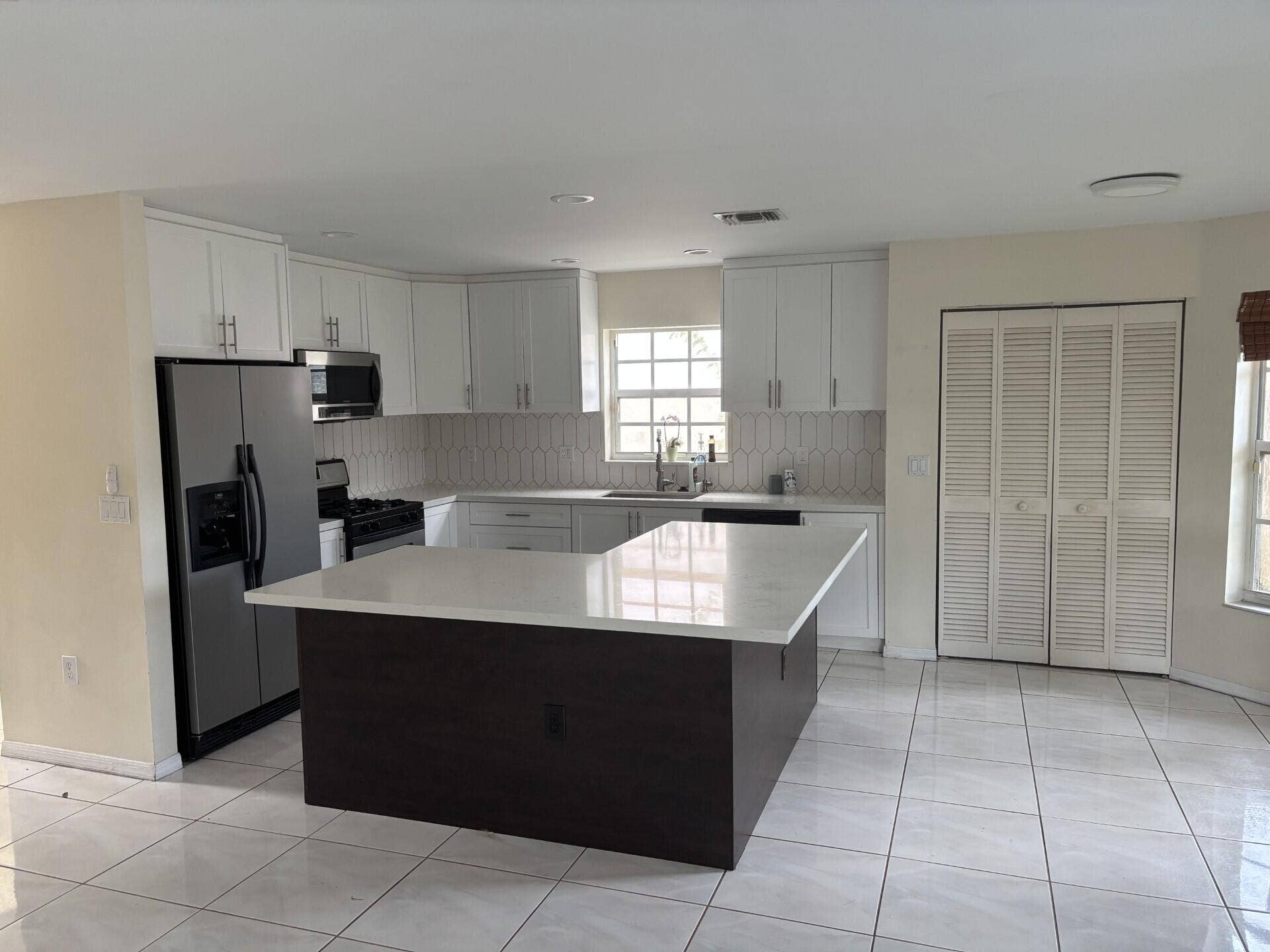 56GABLES6
