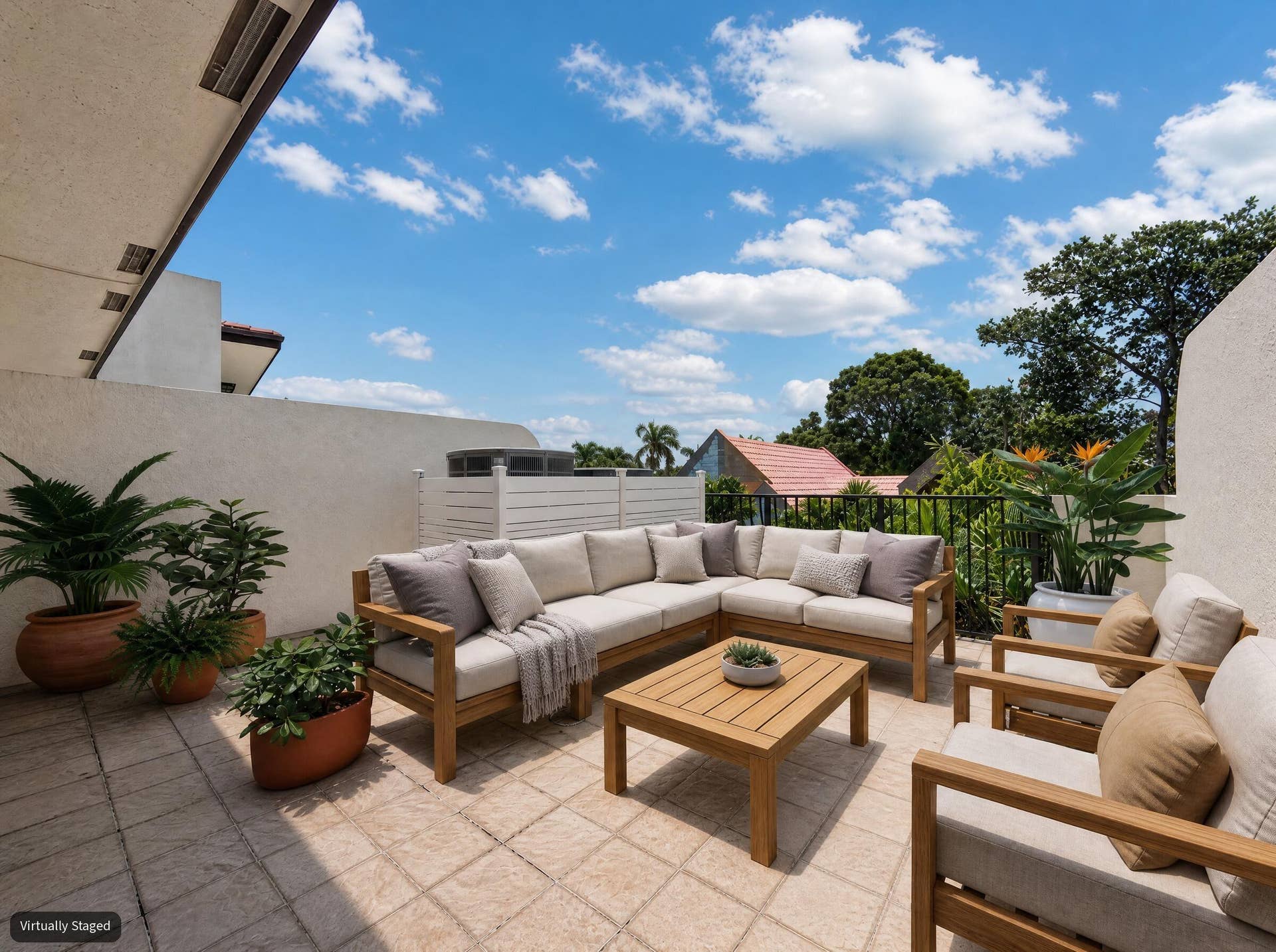 1423 NE 26th Avenue, #1423, Fort Lauderdale, FL 33304 DISCLAIMER: Photo is virtually staged