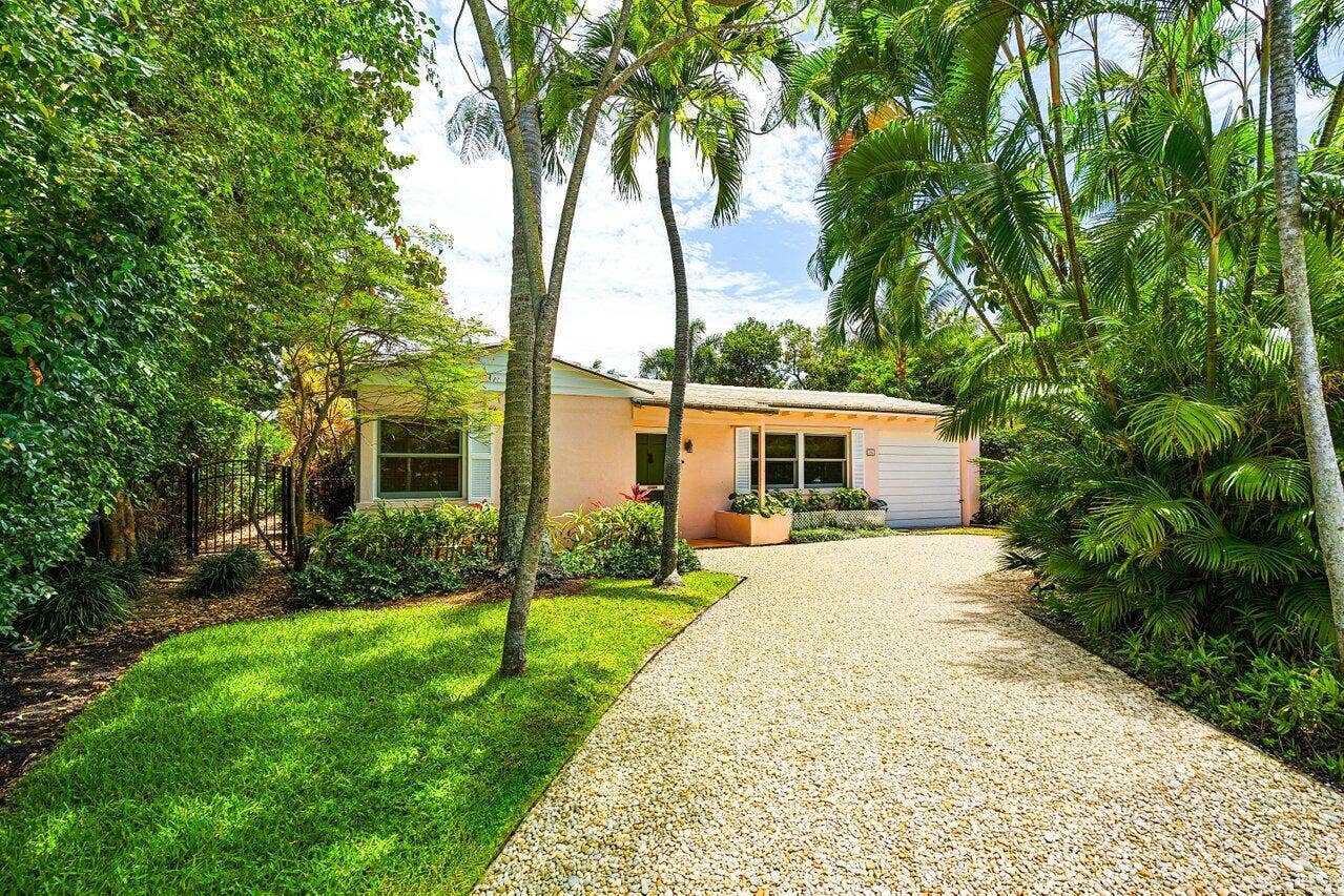 001-210DebraLane-PalmBeach-FL-33480-SMAL