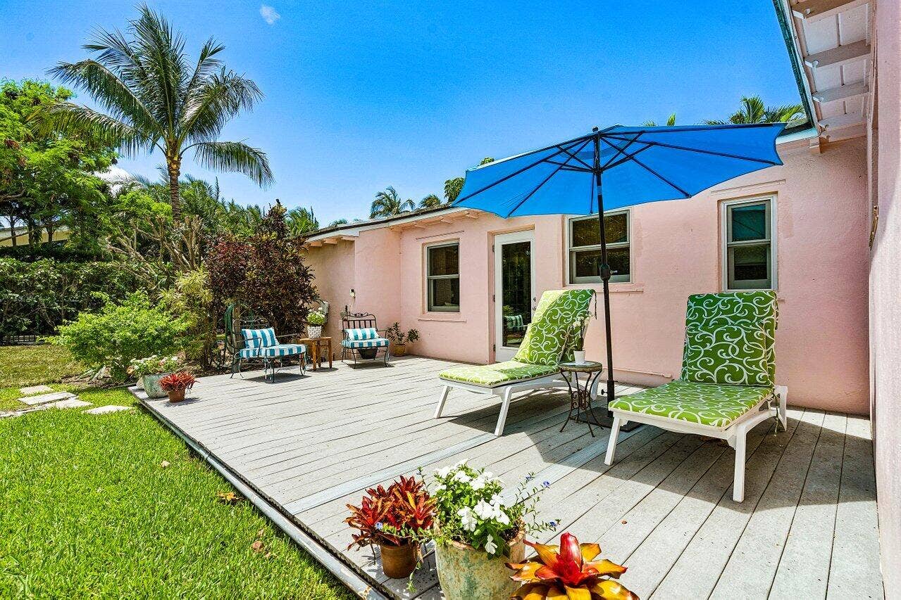 035-210DebraLane-PalmBeach-FL-33480-SMAL
