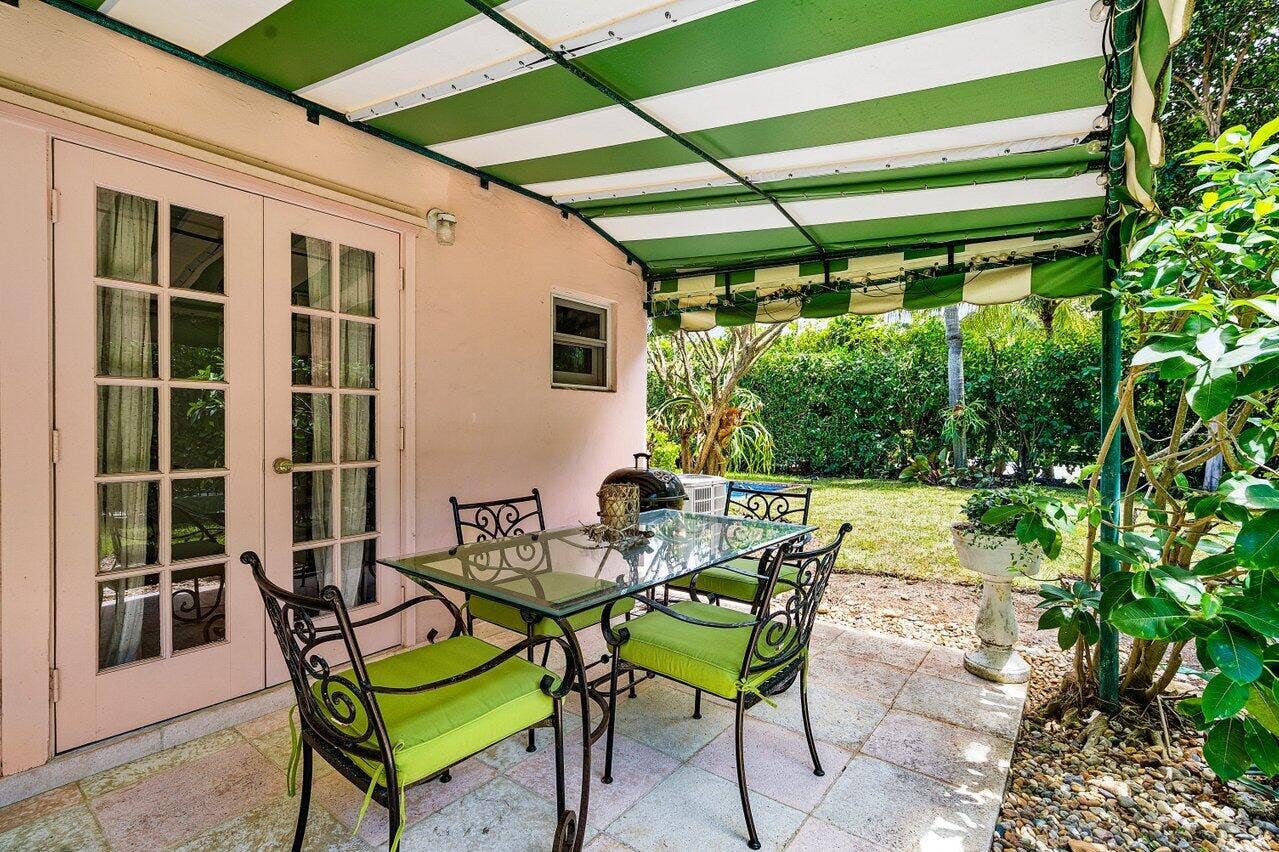 034-210DebraLane-PalmBeach-FL-33480-SMAL