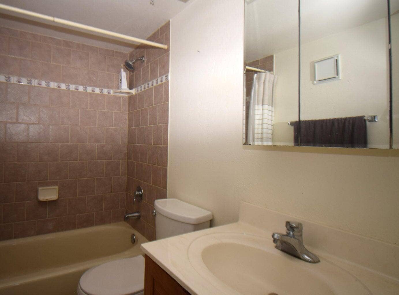 109 PARADISE HARBOUR Boulevard, #414, North Palm Beach, FL 33408 8