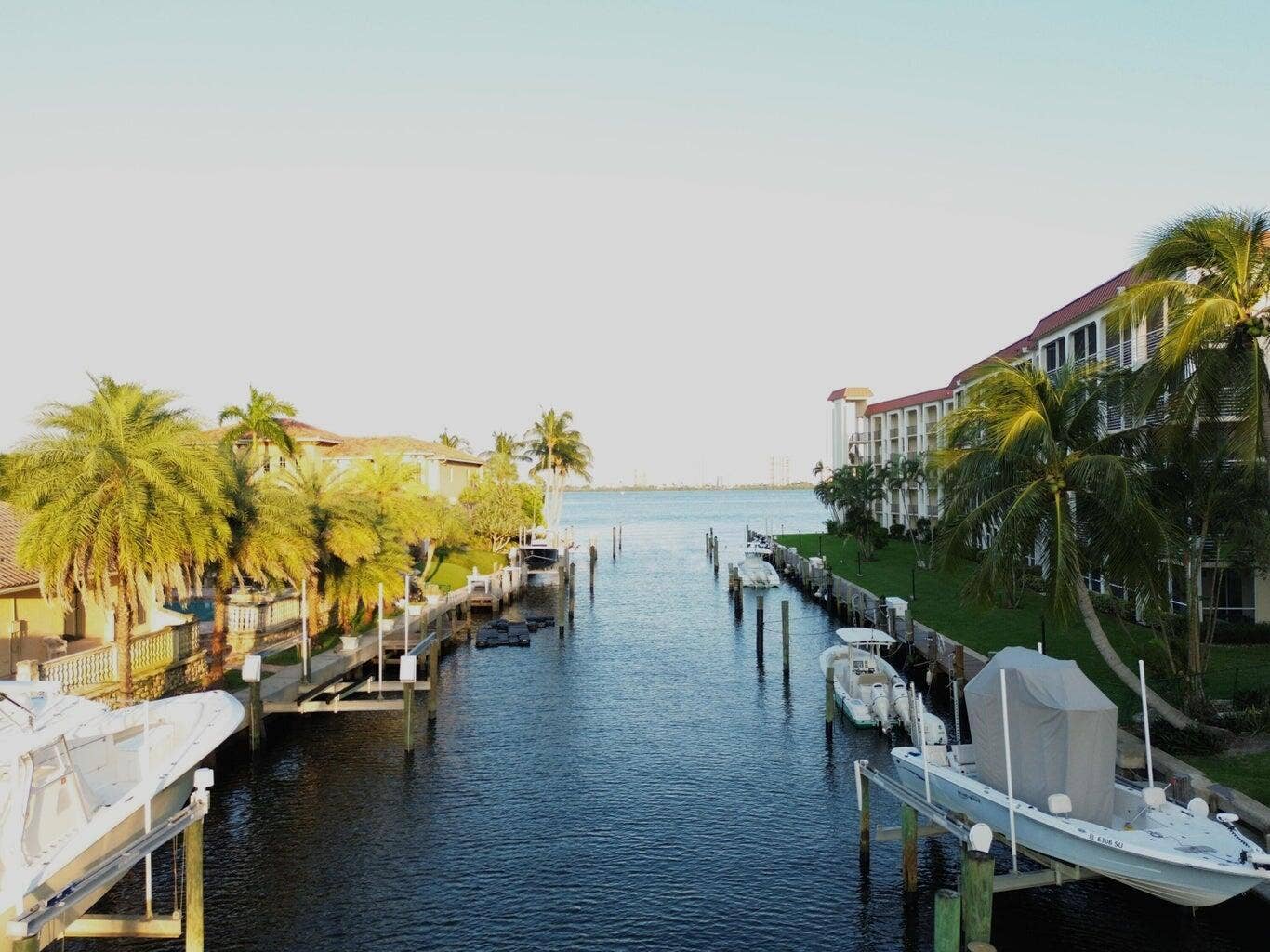 109 PARADISE HARBOUR Boulevard, #414, North Palm Beach, FL 33408 3